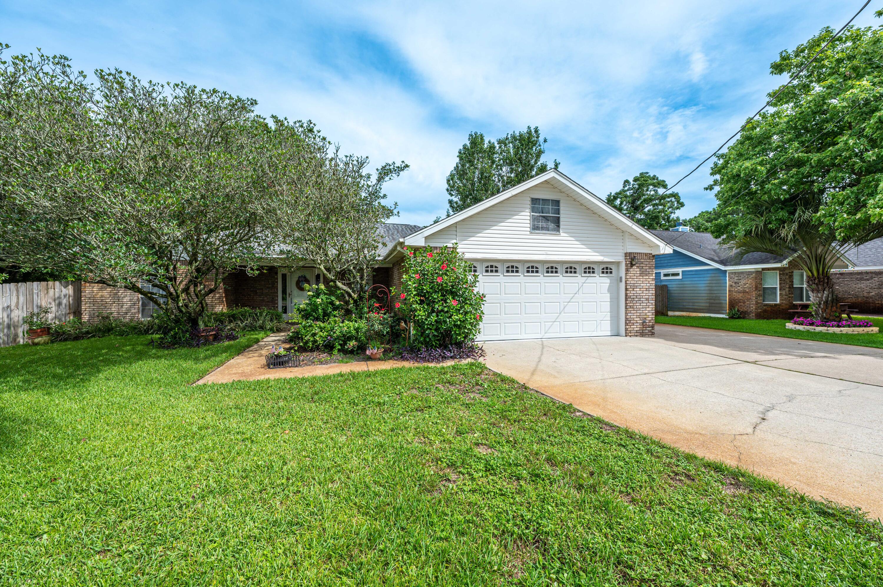 BAYVIEW MANOR 1ST ADDN - Residential