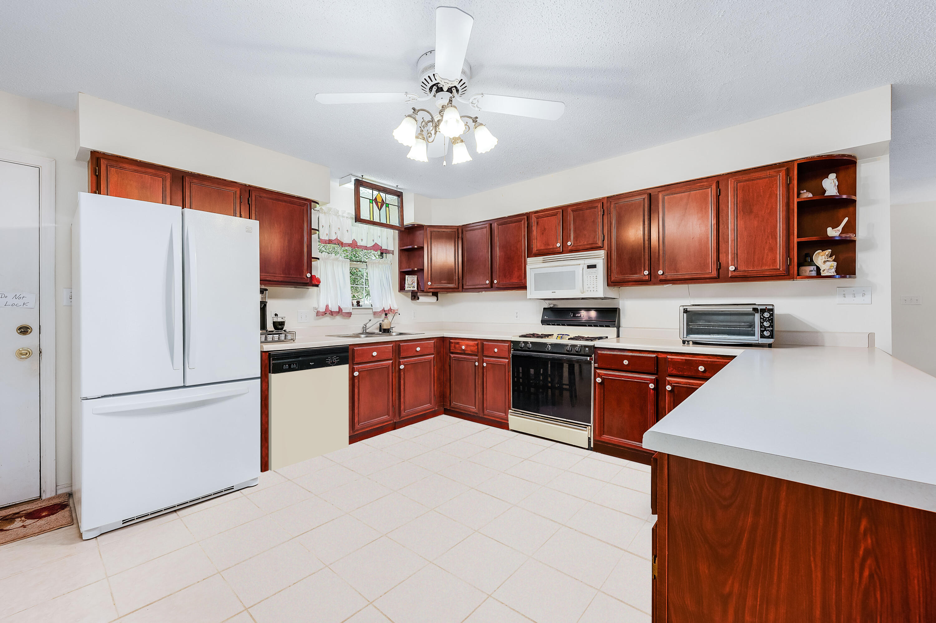 BAYVIEW MANOR 1ST ADDN - Residential