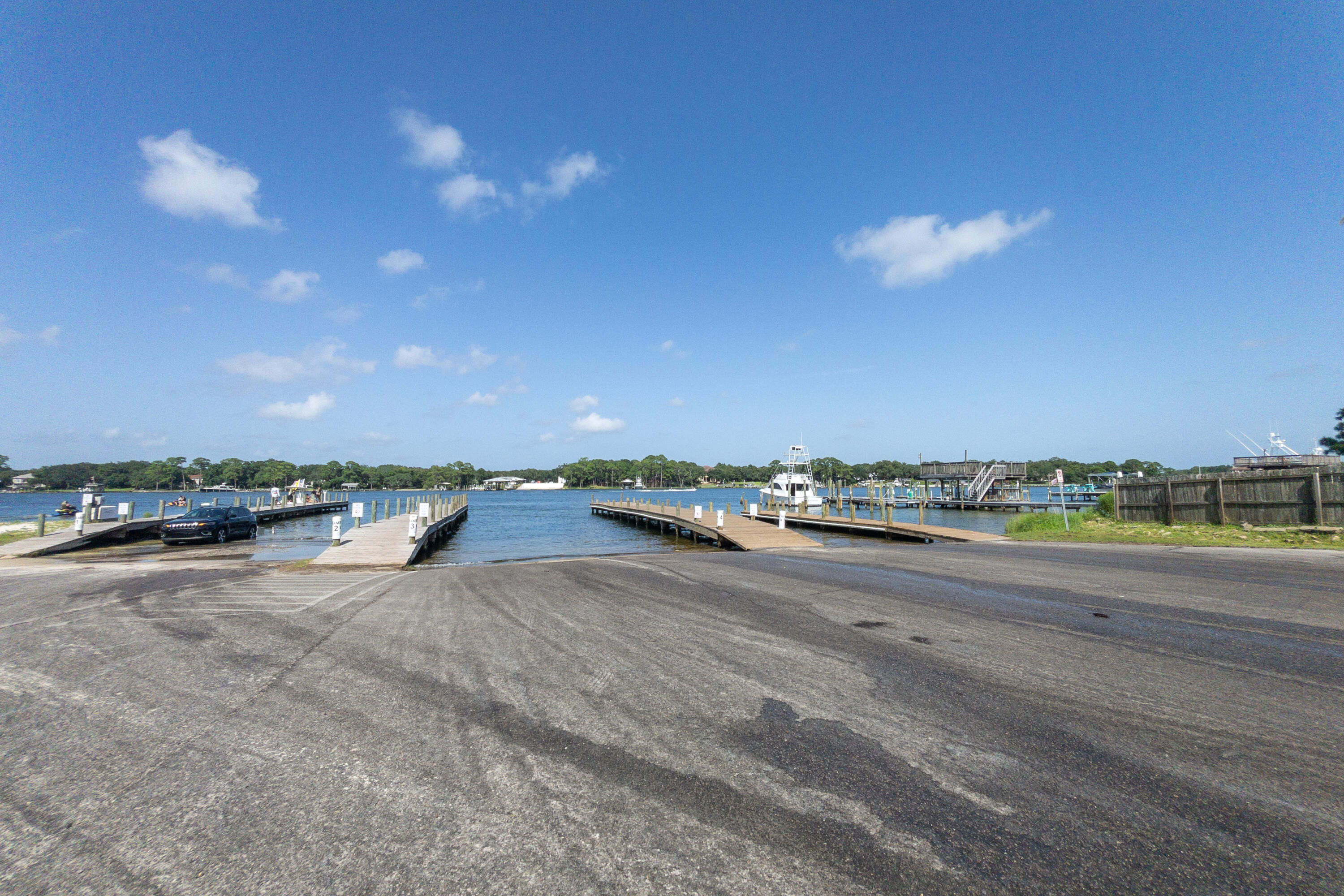 BAYVIEW MANOR 1ST ADDN - Residential