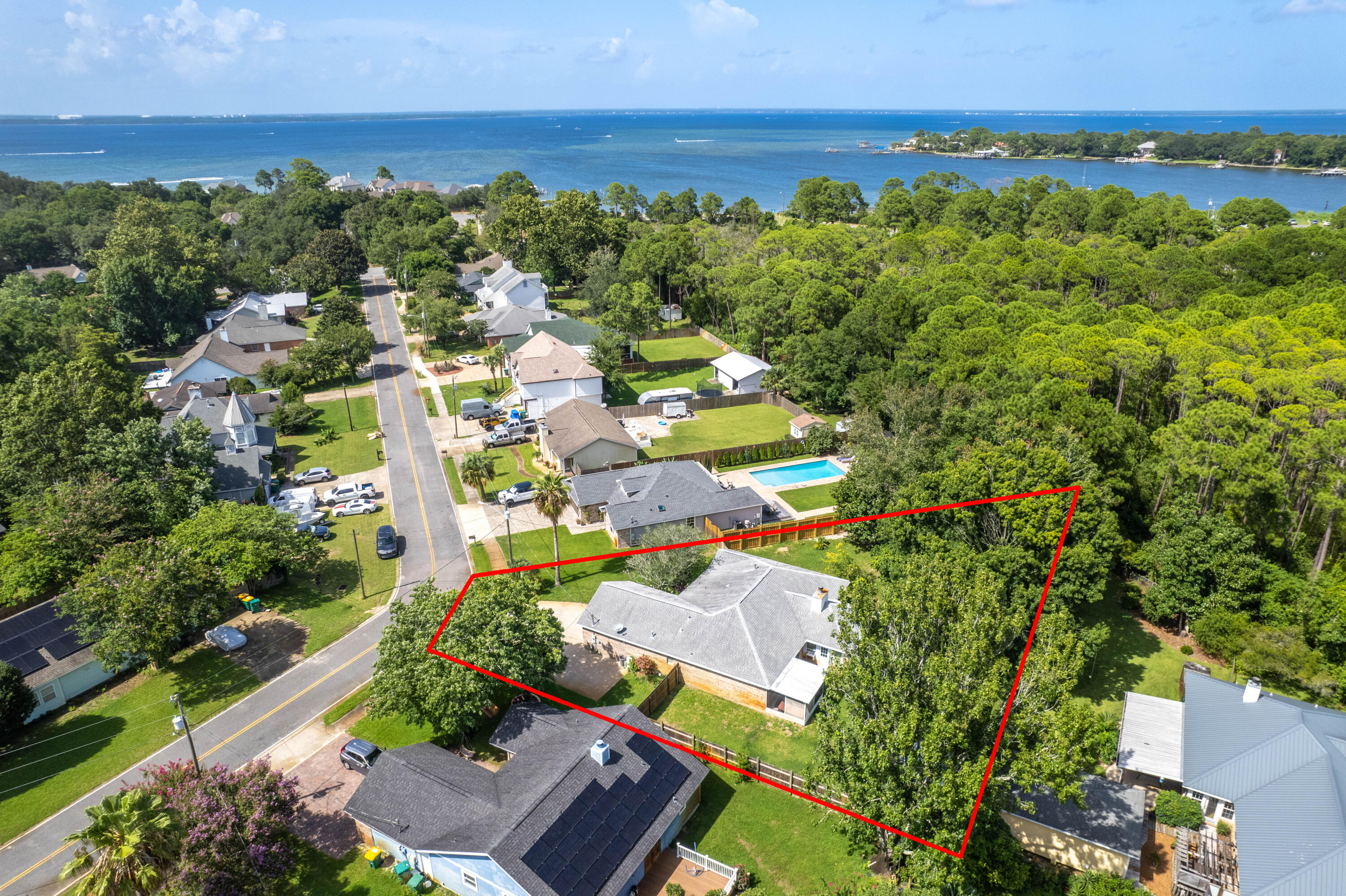 BAYVIEW MANOR 1ST ADDN - Residential