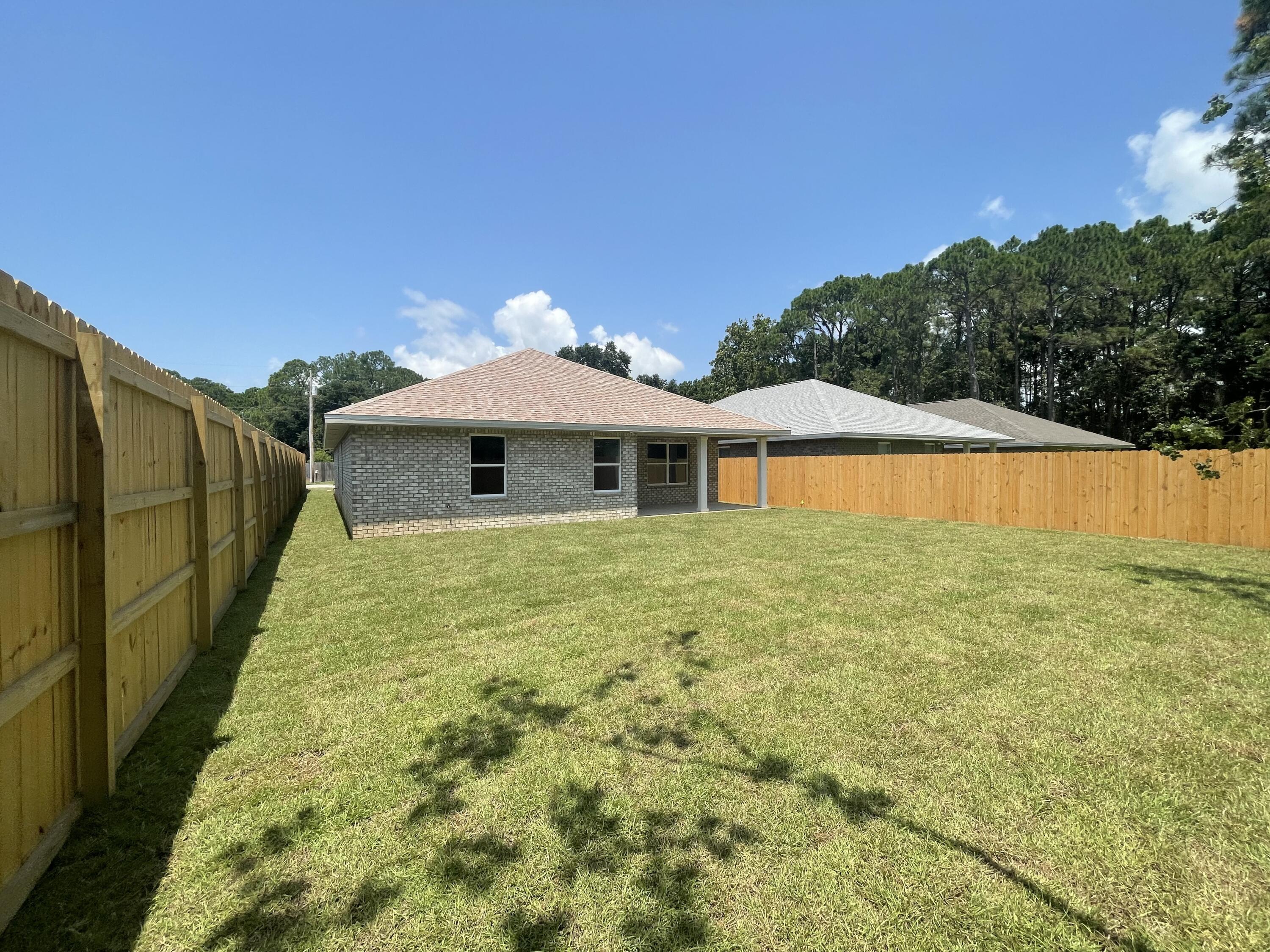 CRESCENT SHORES - Residential