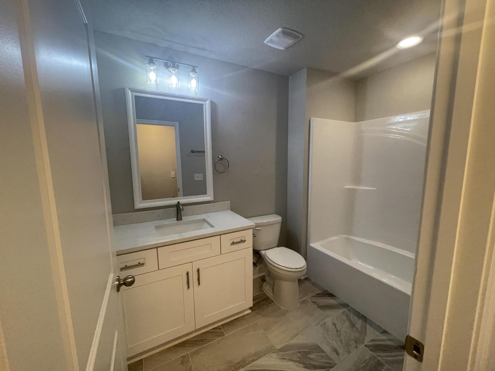 CRESCENT SHORES - Residential