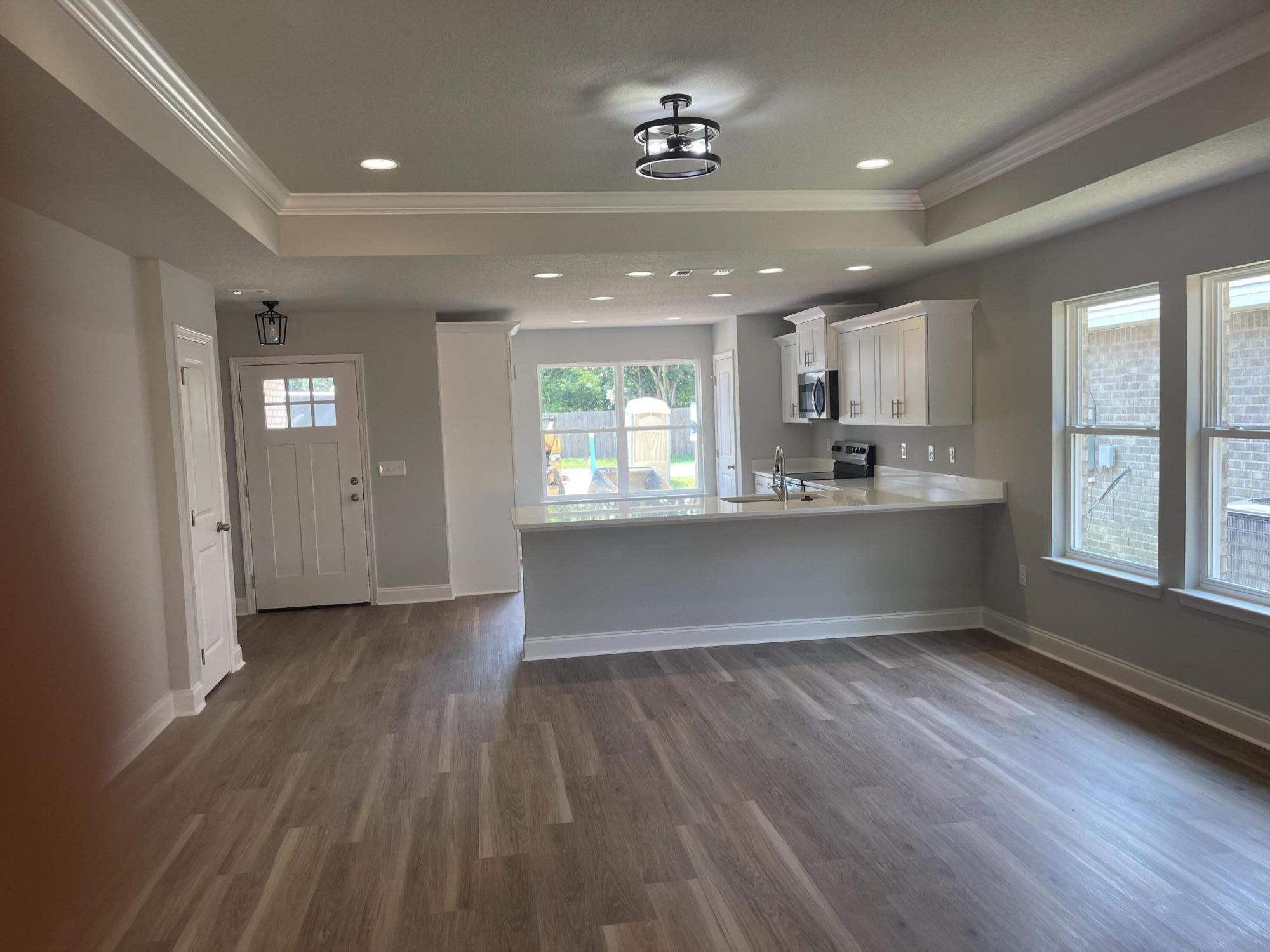 CRESCENT SHORES - Residential