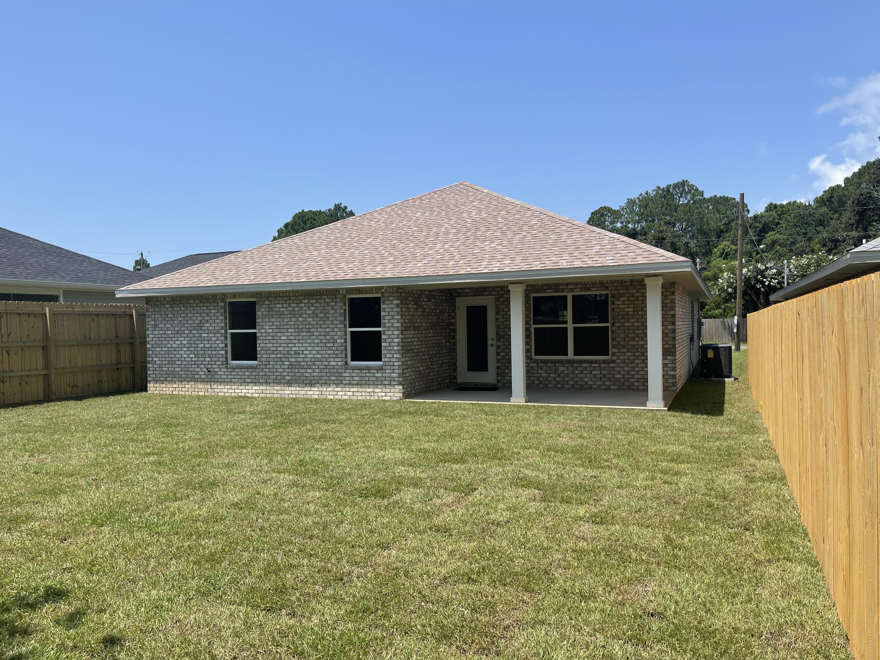 CRESCENT SHORES - Residential