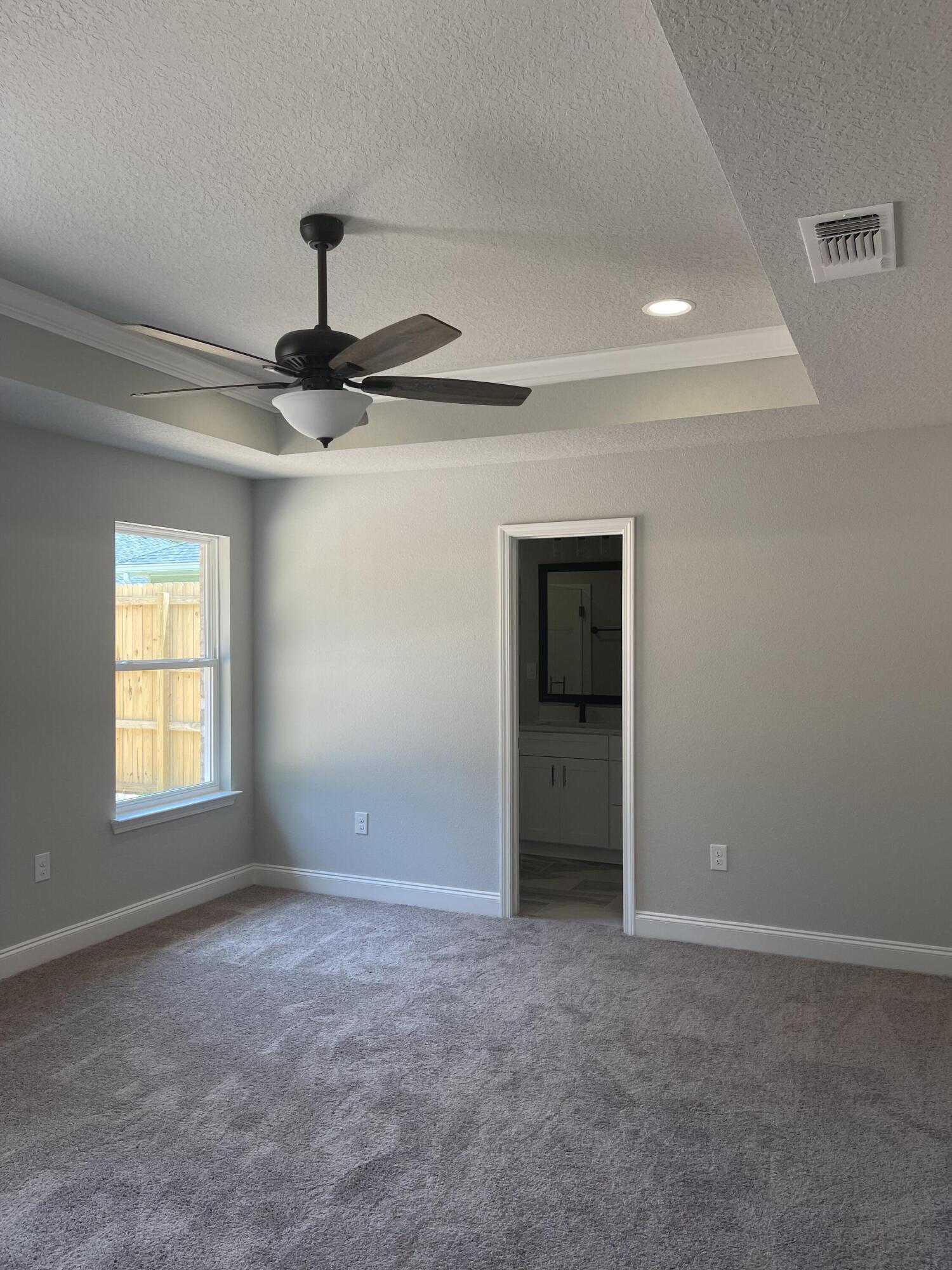 CRESCENT SHORES - Residential