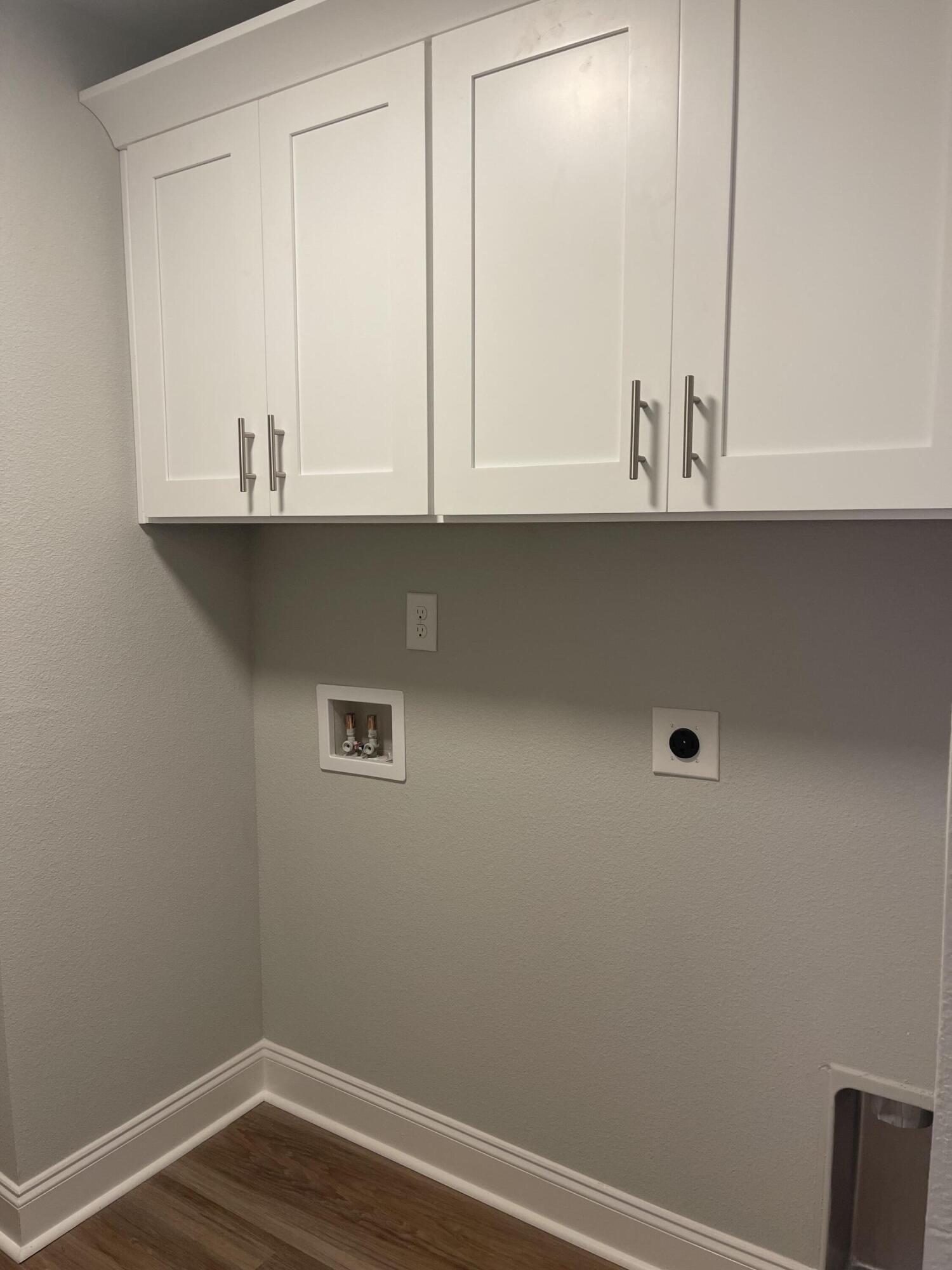 CRESCENT SHORES - Residential