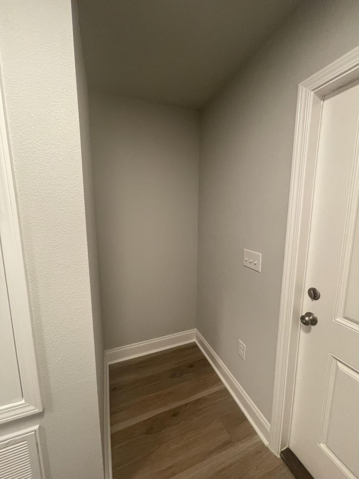 CRESCENT SHORES - Residential