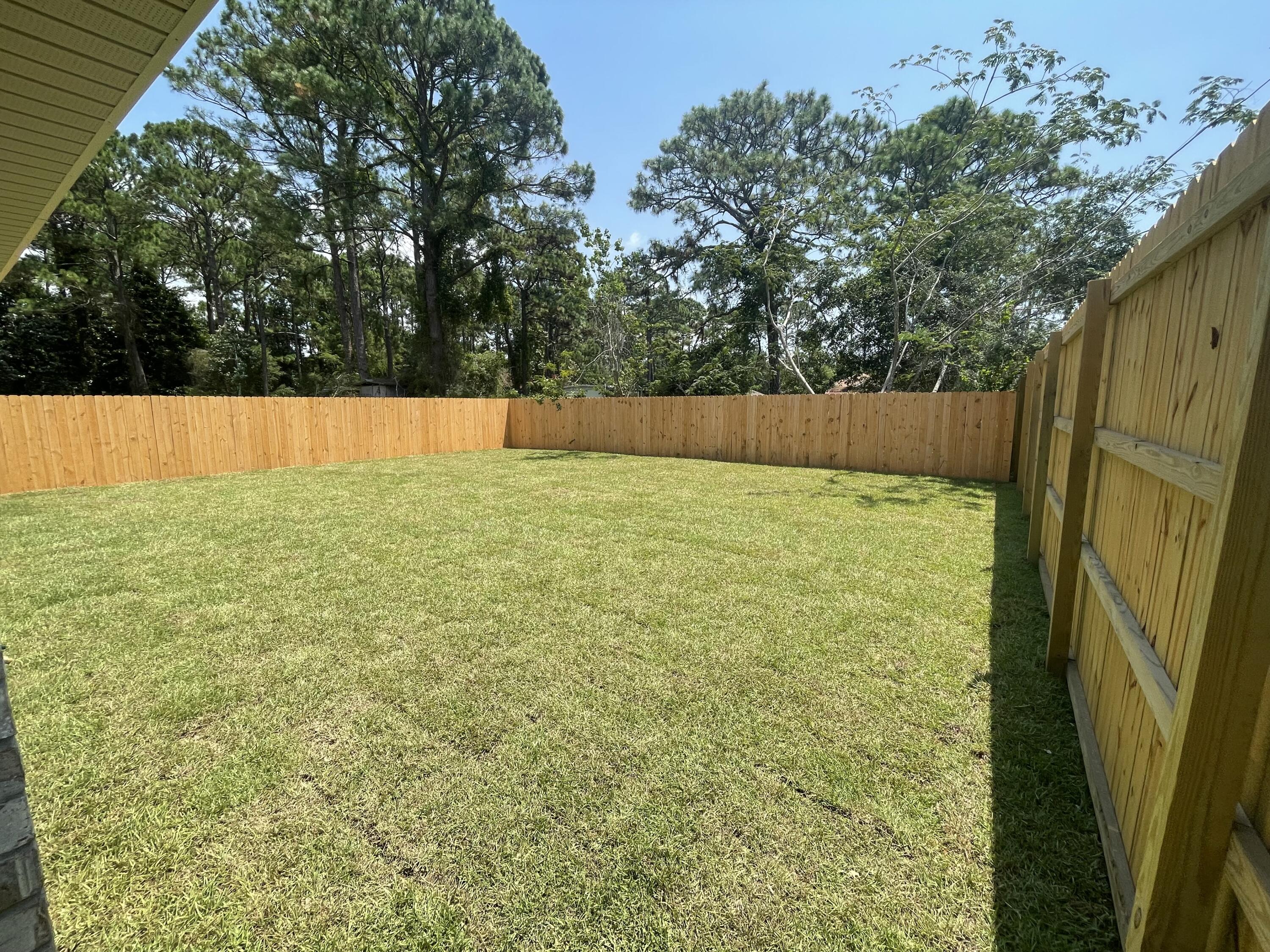 CRESCENT SHORES - Residential