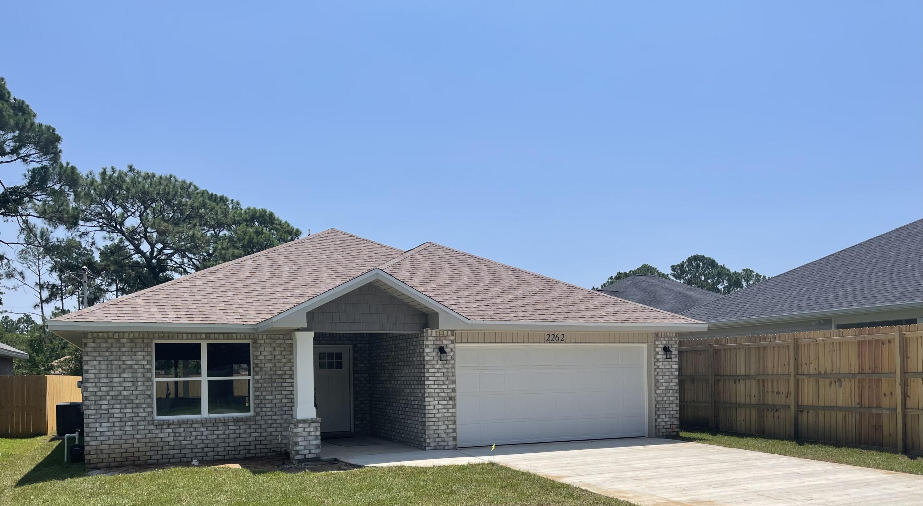 CRESCENT SHORES - Residential