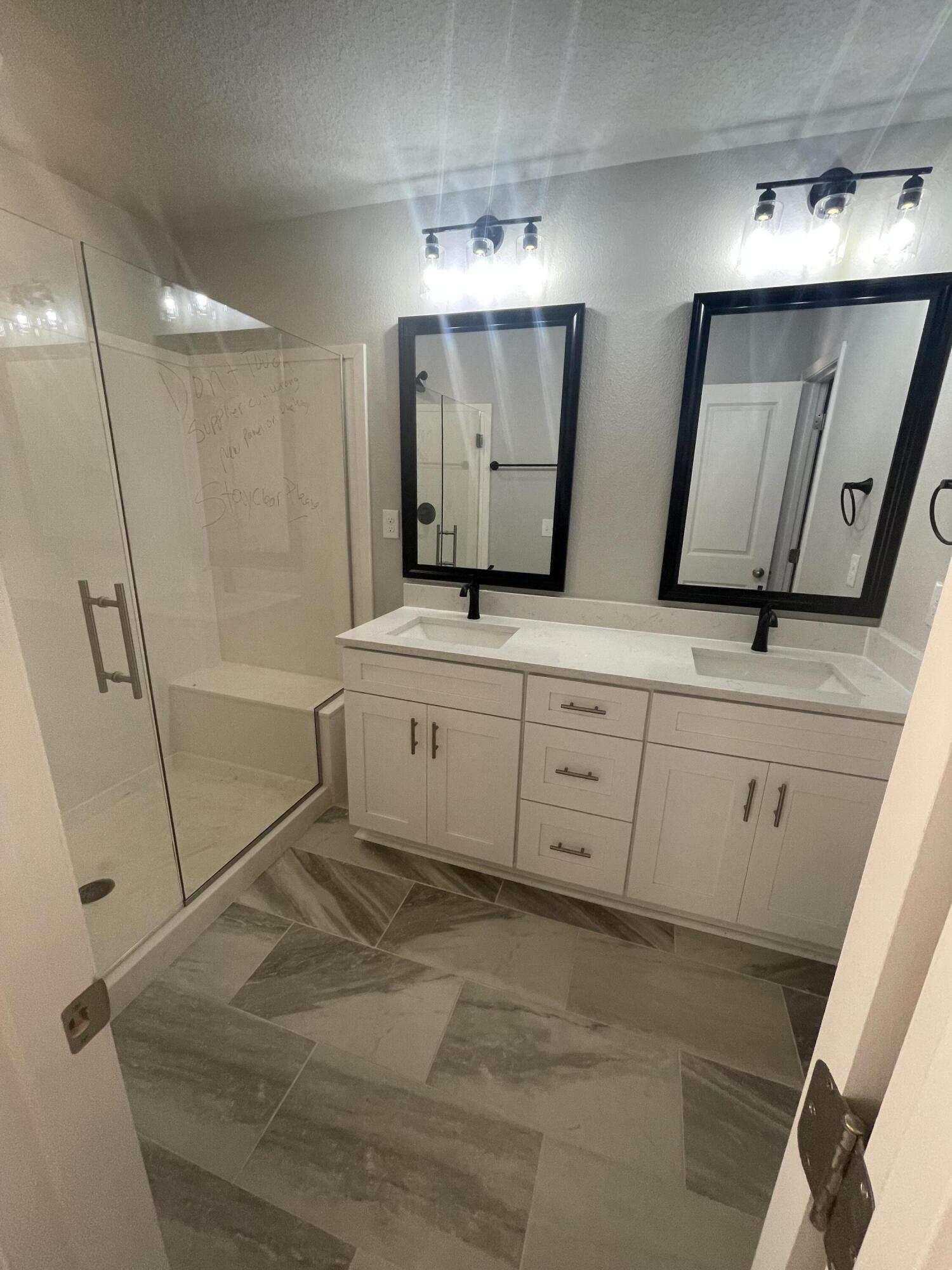 CRESCENT SHORES - Residential