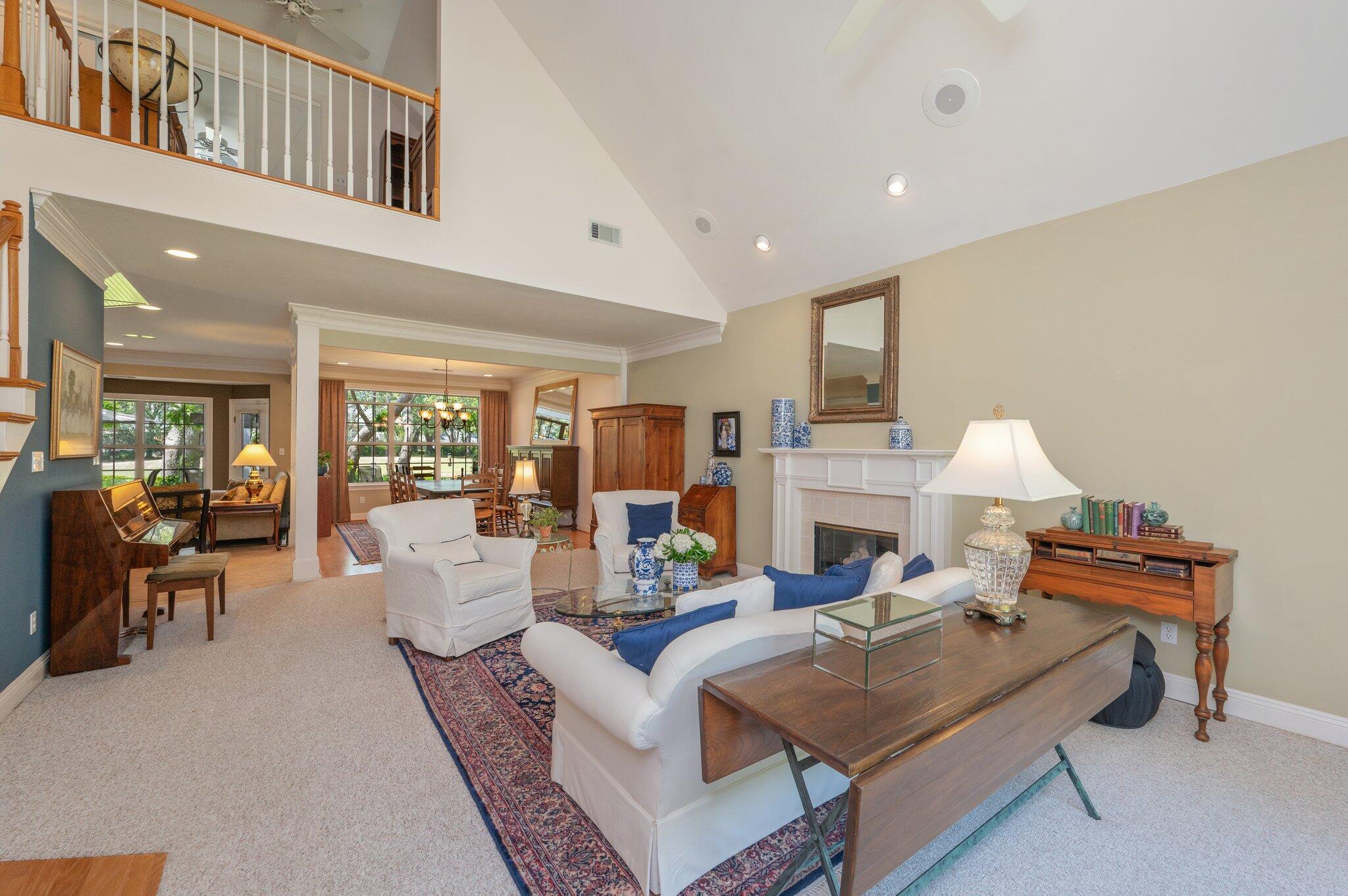 OAKMONT PLACE - Residential