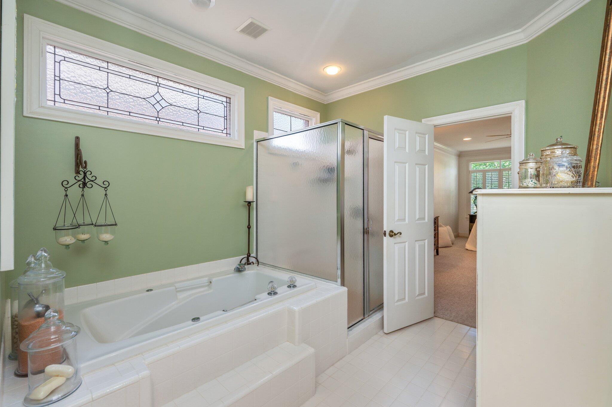 OAKMONT PLACE - Residential