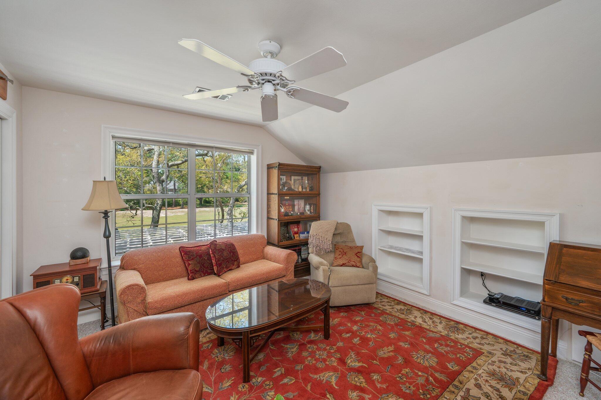 OAKMONT PLACE - Residential