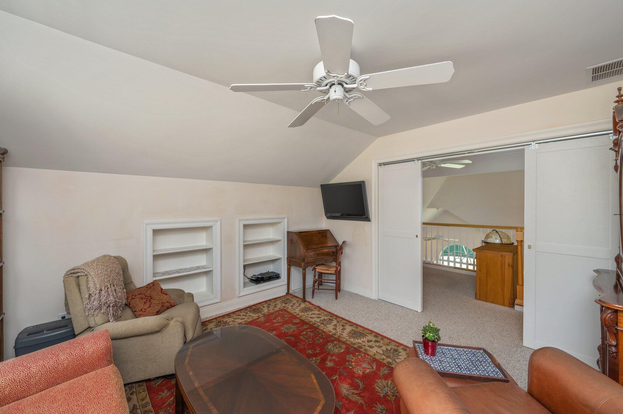 OAKMONT PLACE - Residential