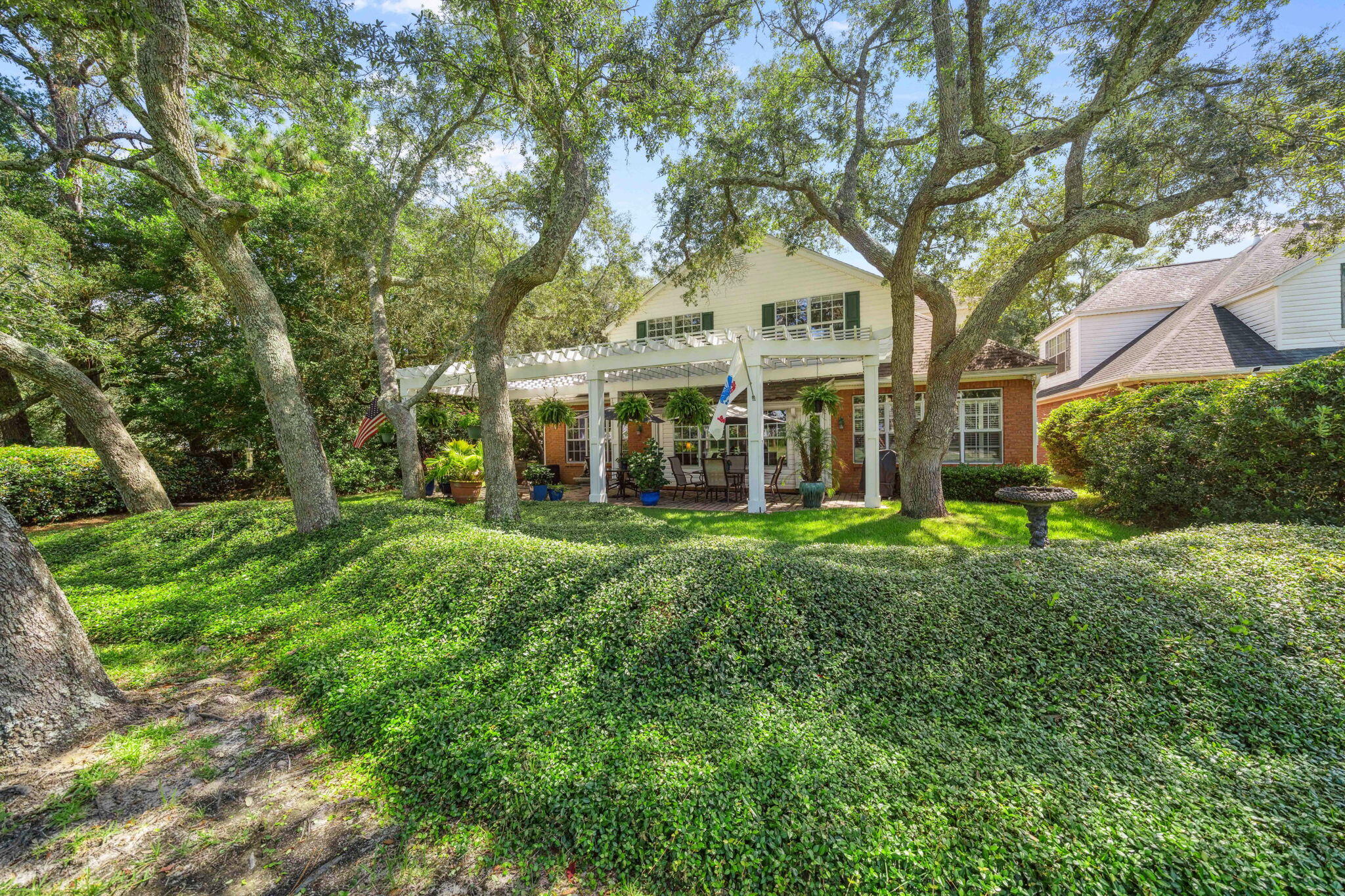 OAKMONT PLACE - Residential