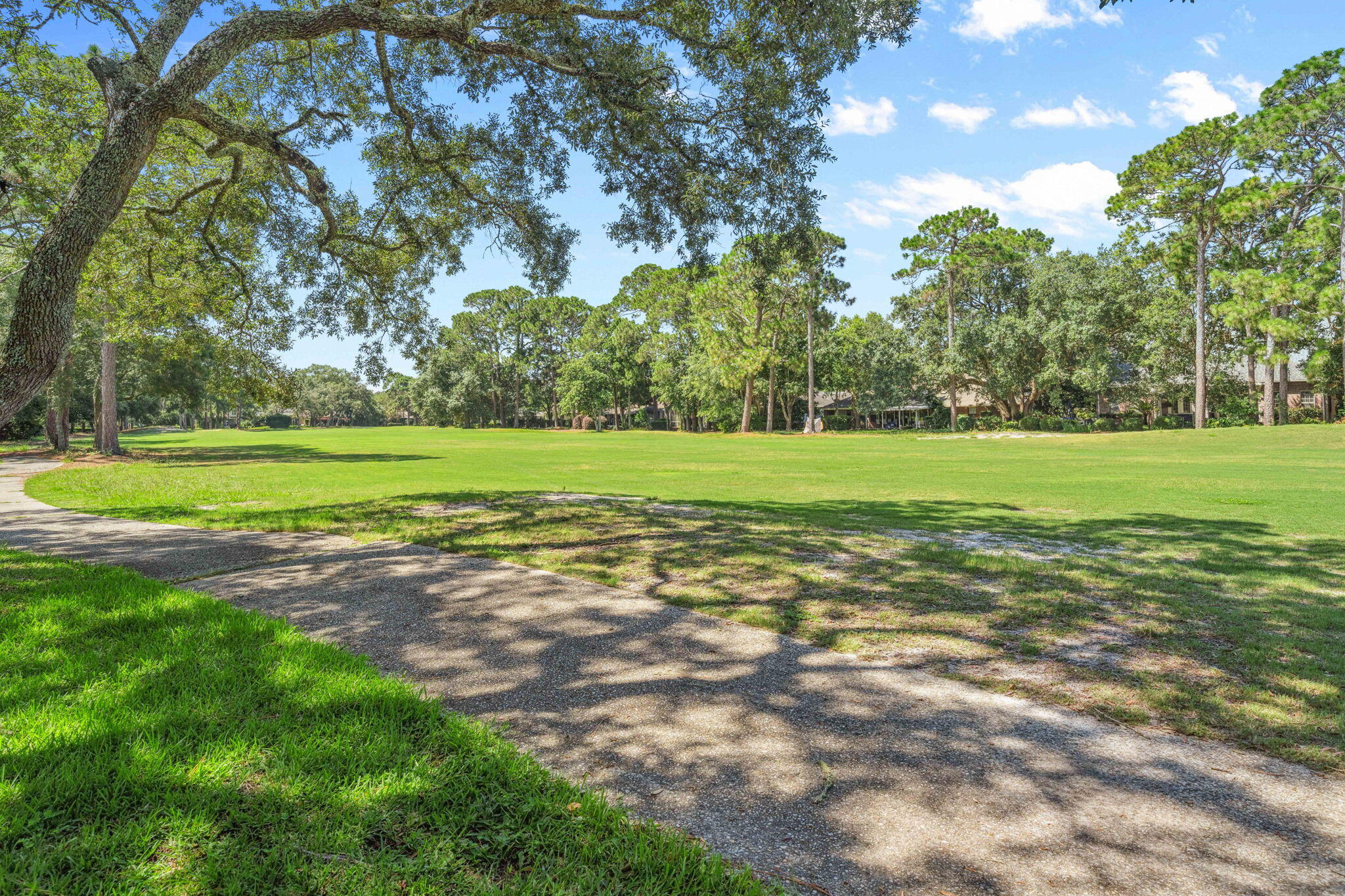 OAKMONT PLACE - Residential