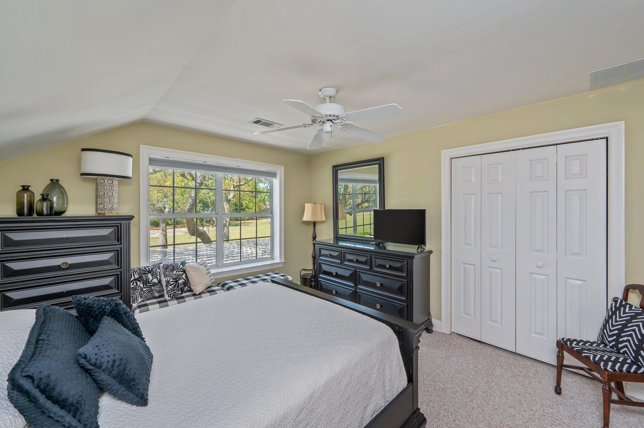 OAKMONT PLACE - Residential