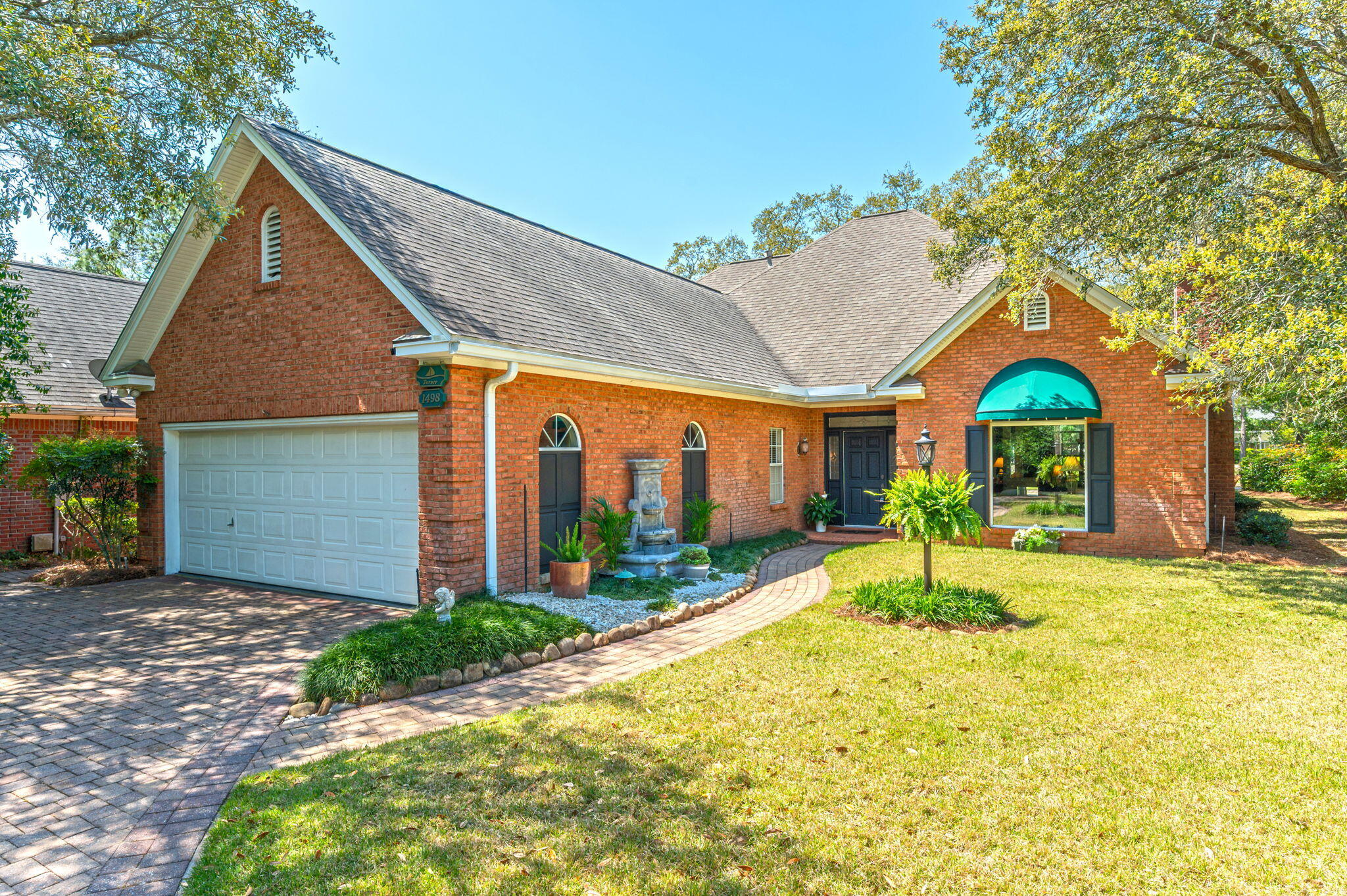 OAKMONT PLACE - Residential