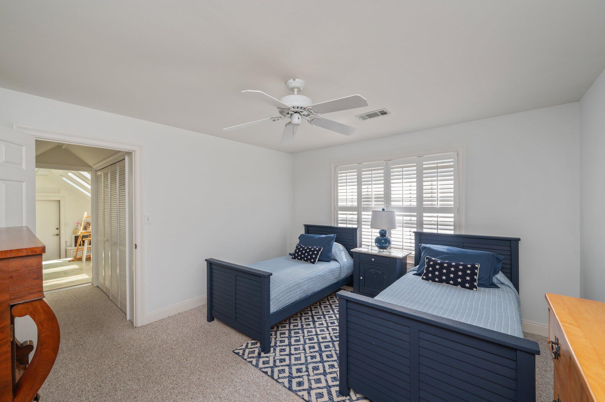 OAKMONT PLACE - Residential