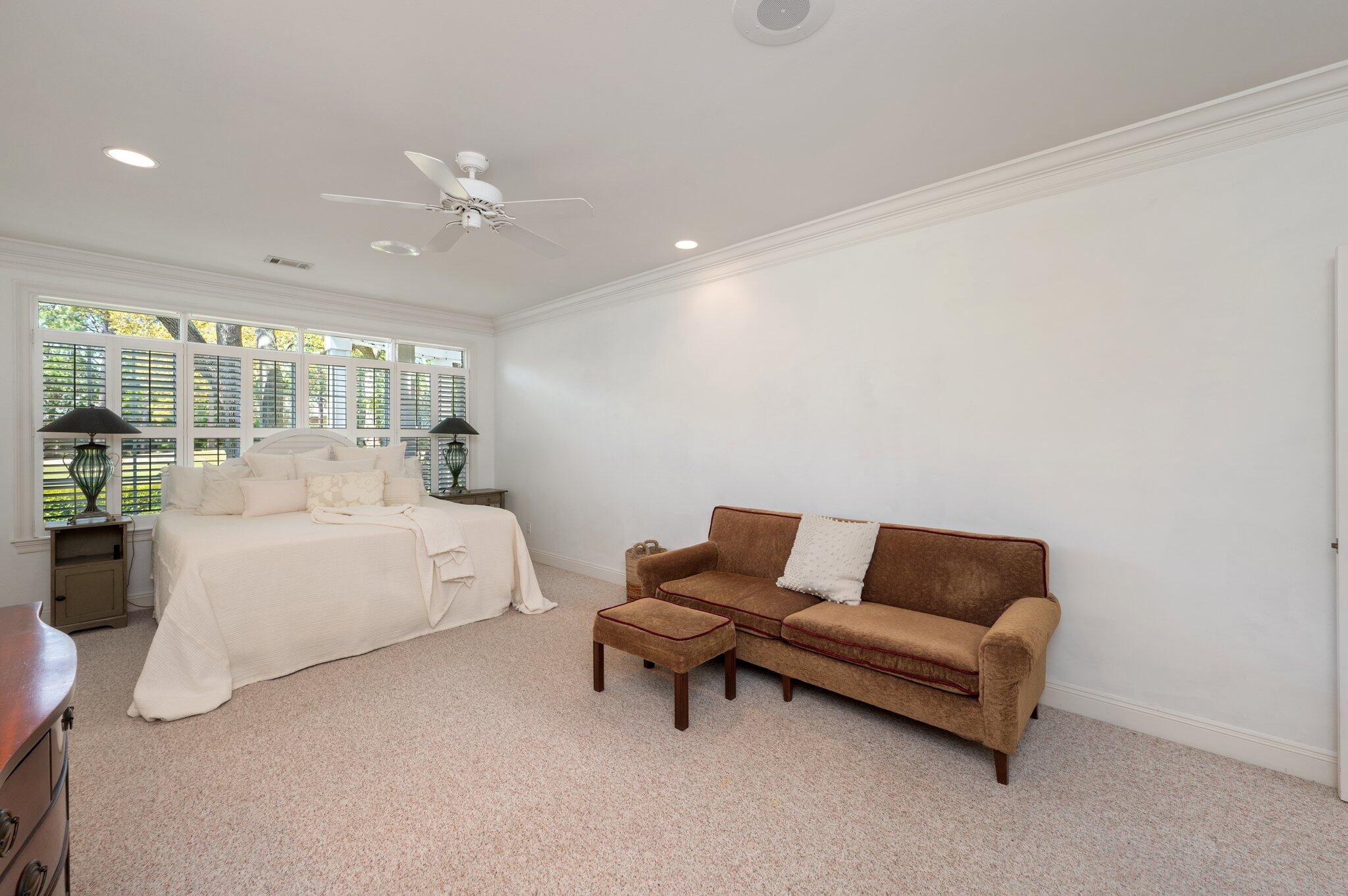 OAKMONT PLACE - Residential