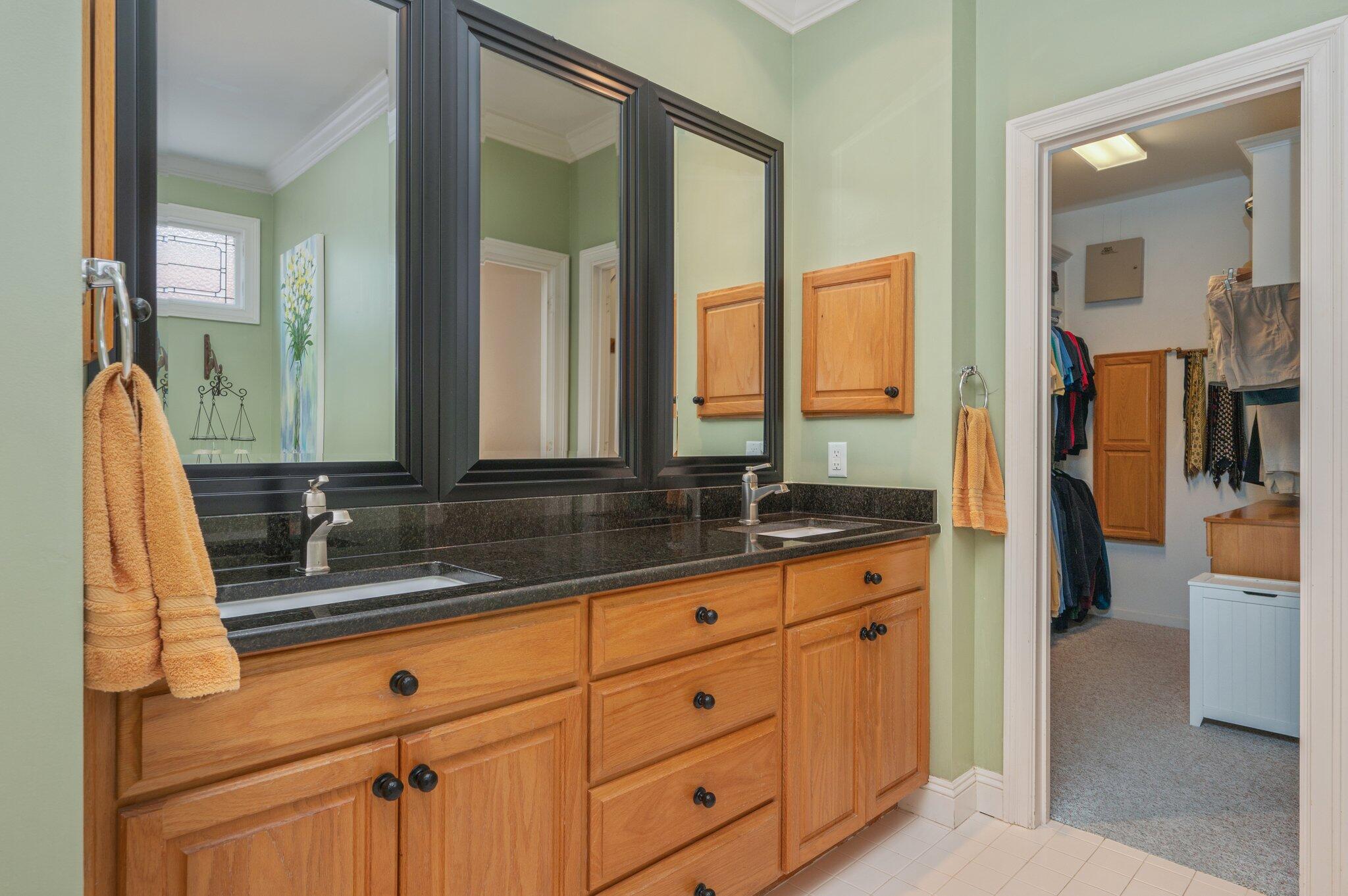 OAKMONT PLACE - Residential