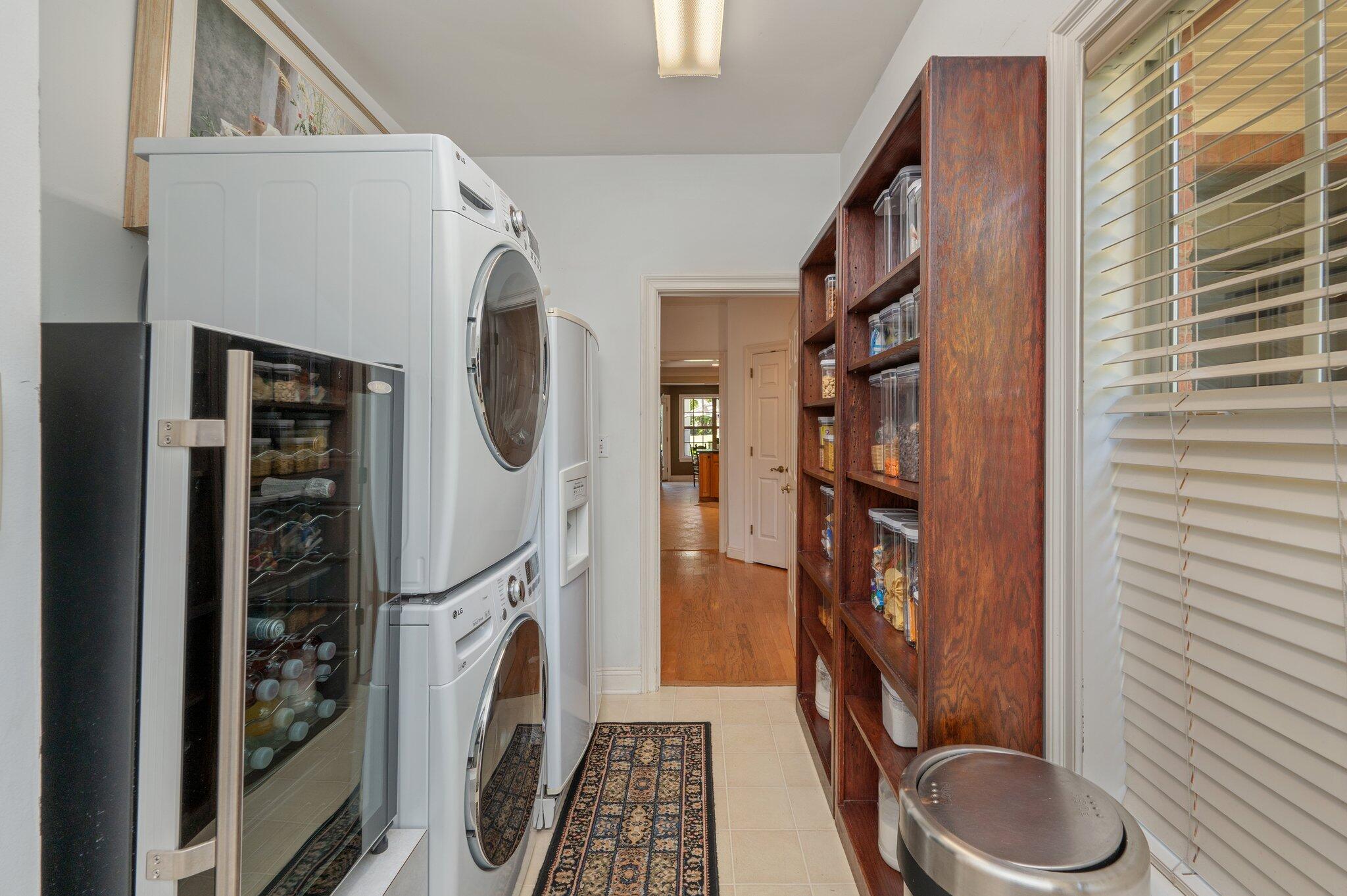 OAKMONT PLACE - Residential