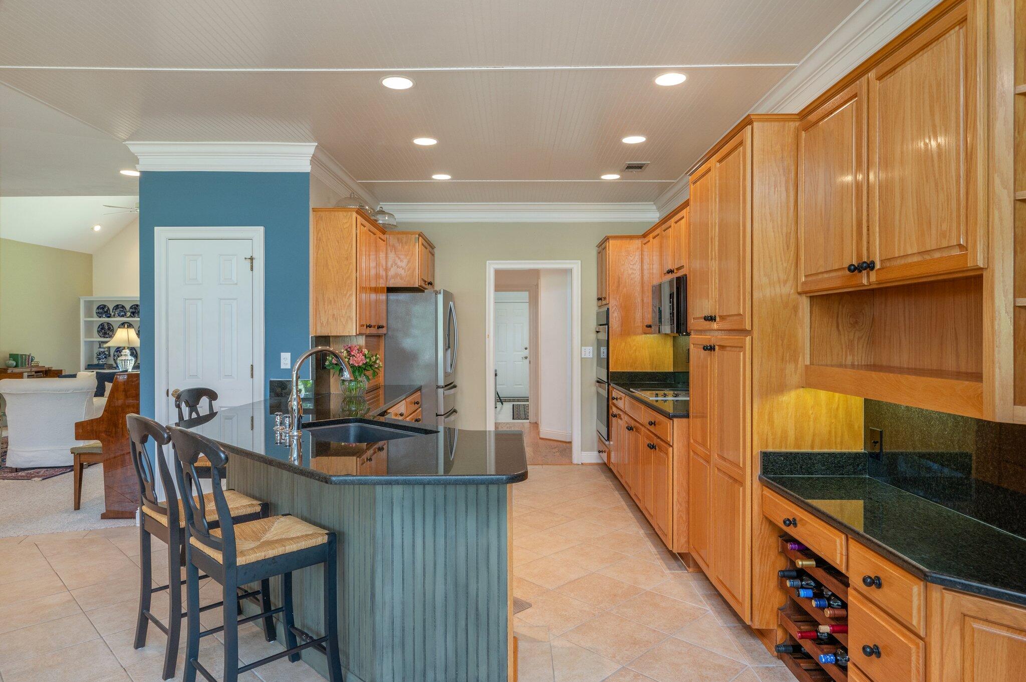 OAKMONT PLACE - Residential