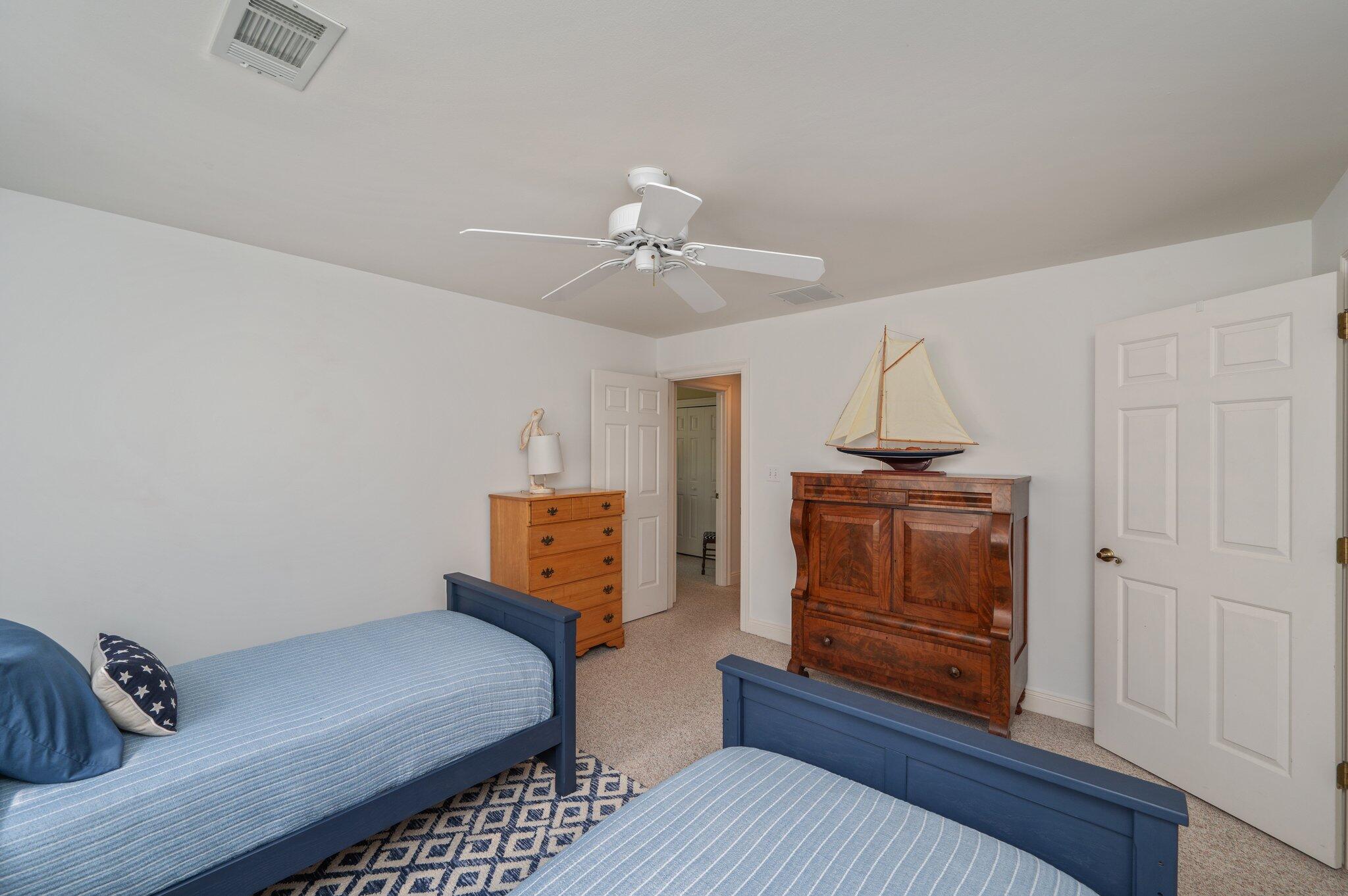 OAKMONT PLACE - Residential