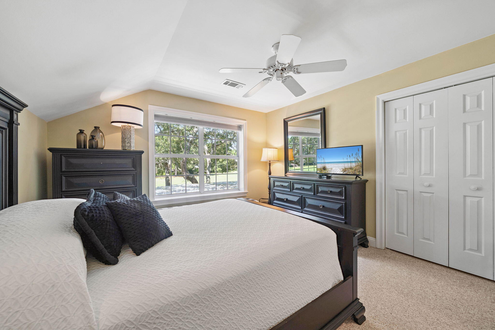 OAKMONT PLACE - Residential