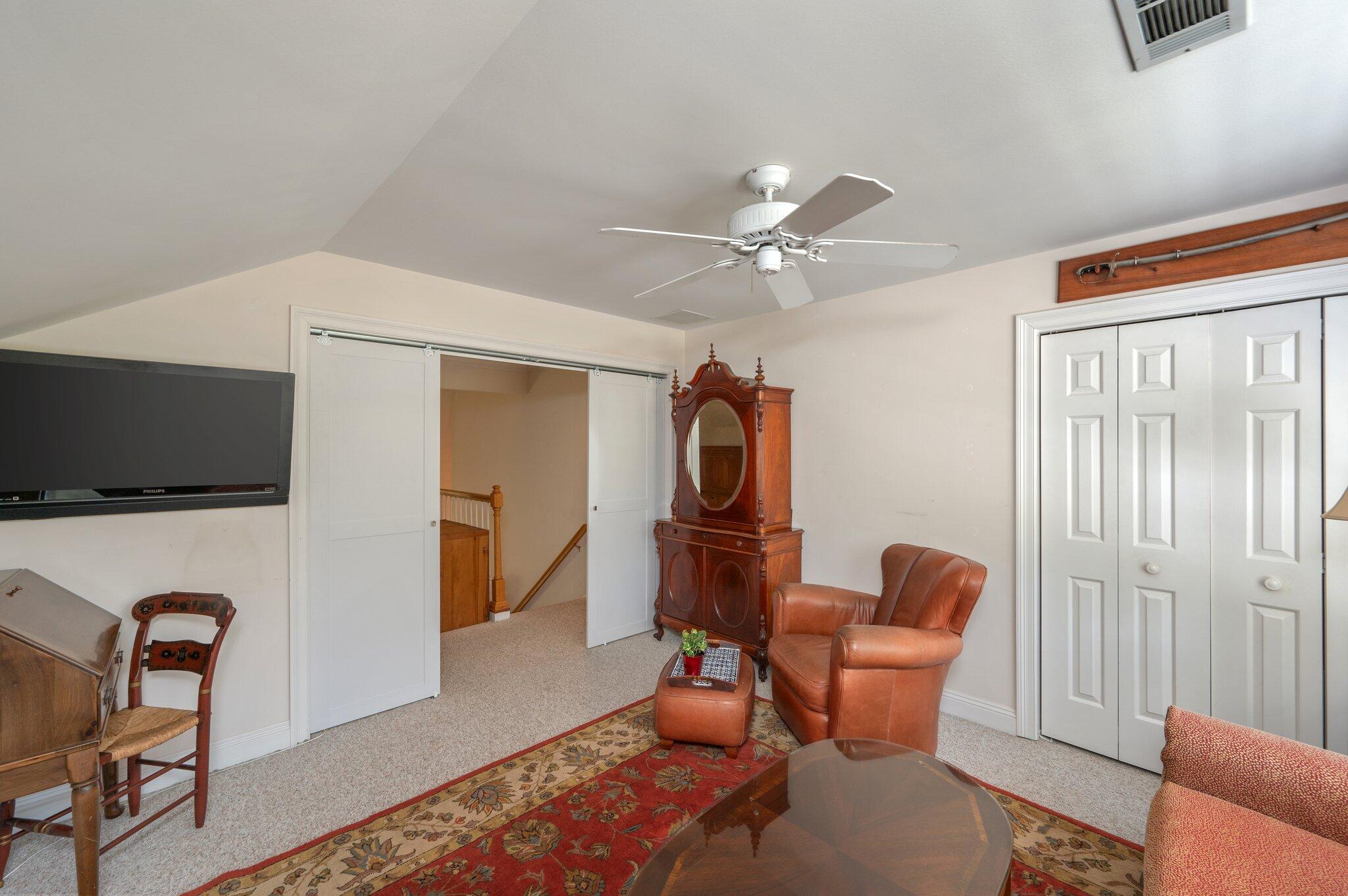OAKMONT PLACE - Residential