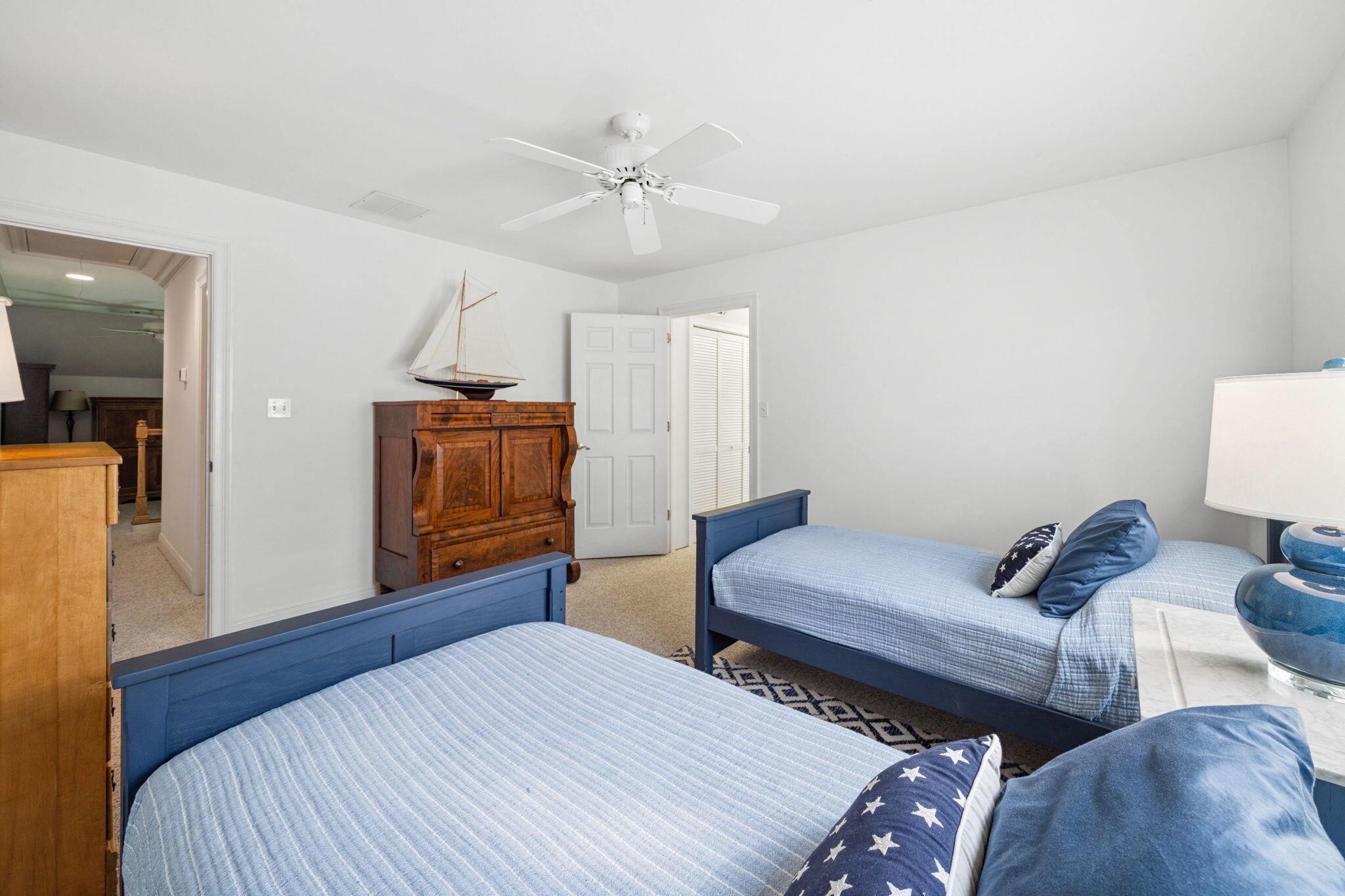 OAKMONT PLACE - Residential