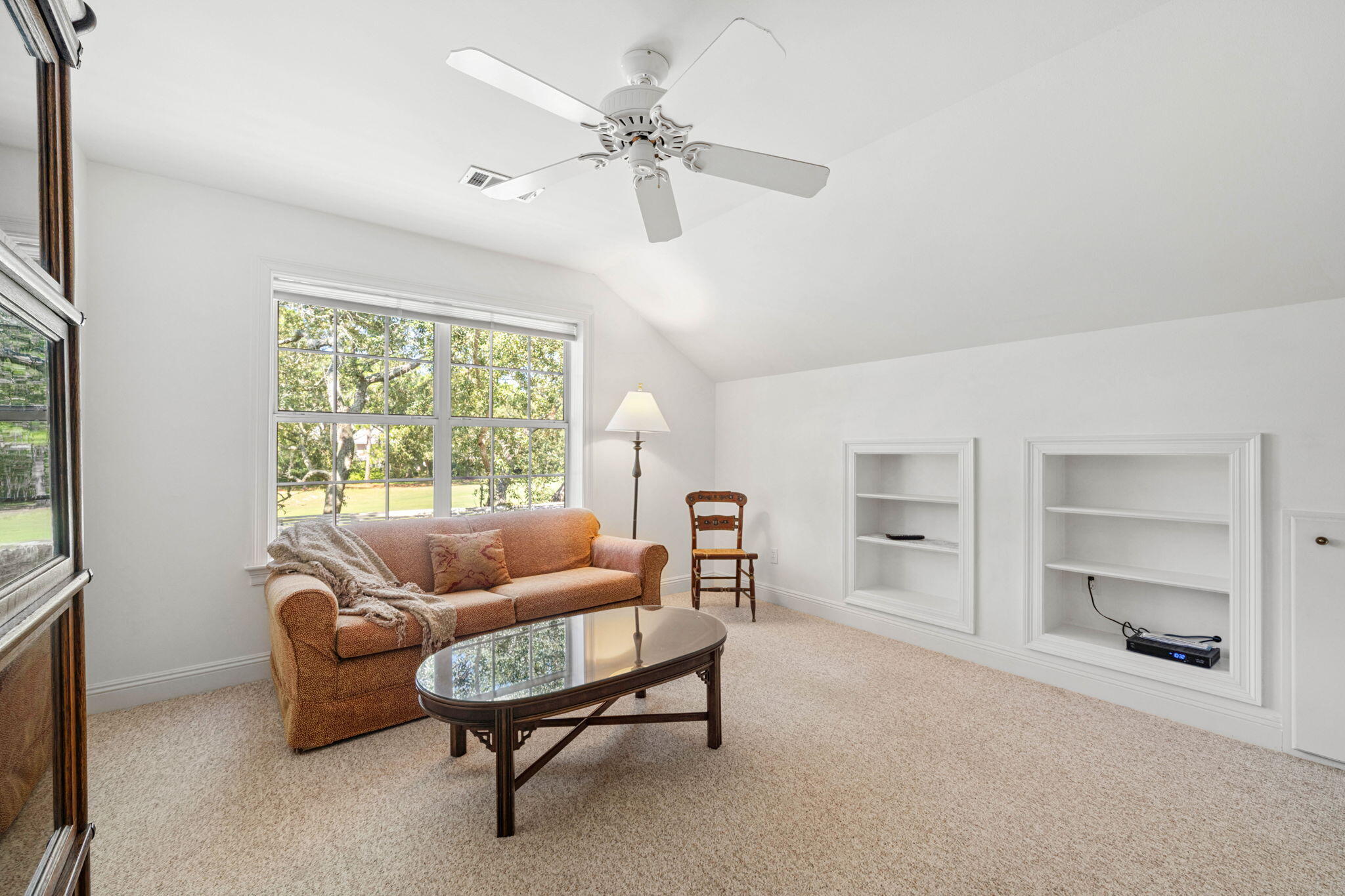 OAKMONT PLACE - Residential