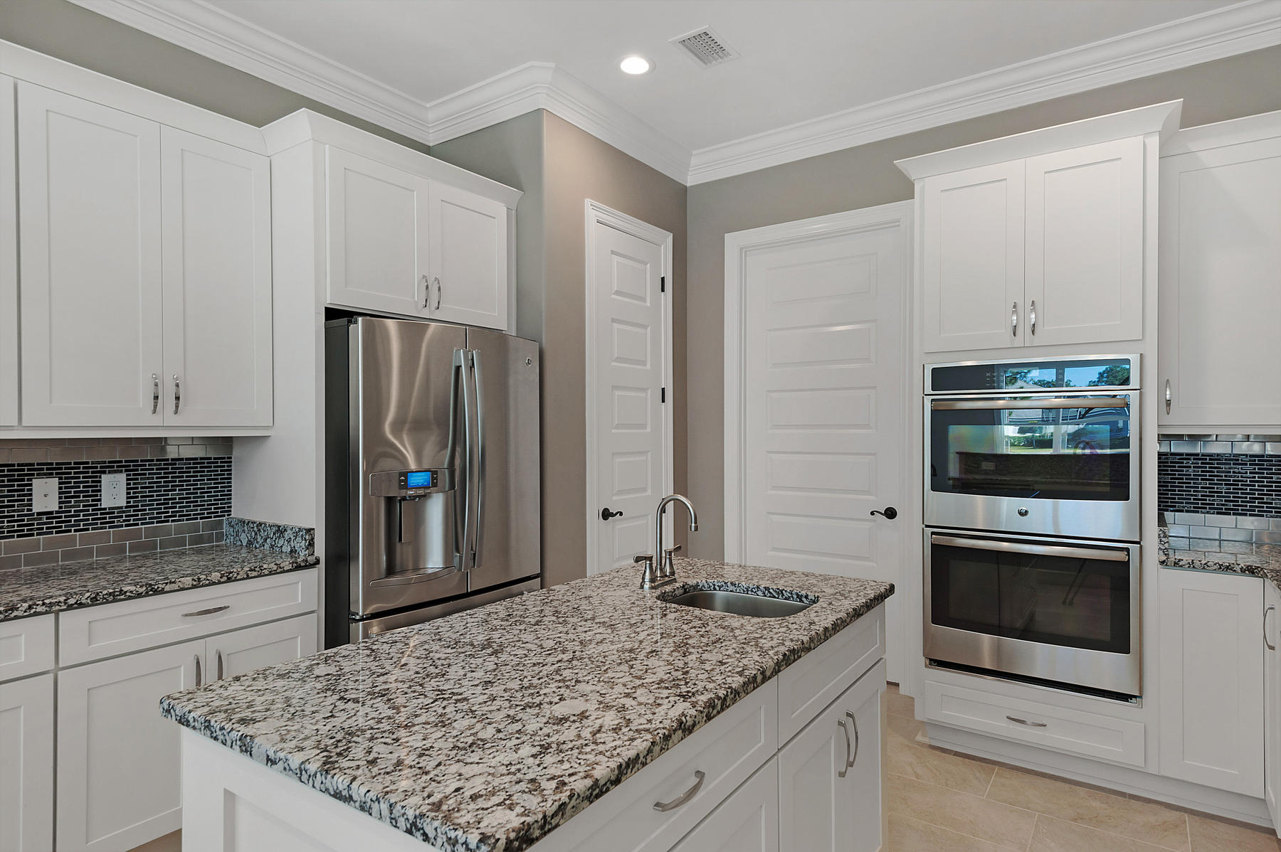 EMERALD BAY PH 1A - Residential