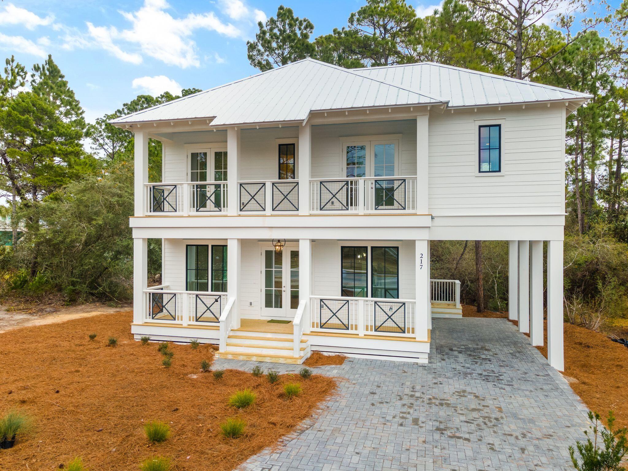 COTTAGES AT EASTERN LAKE - Residential