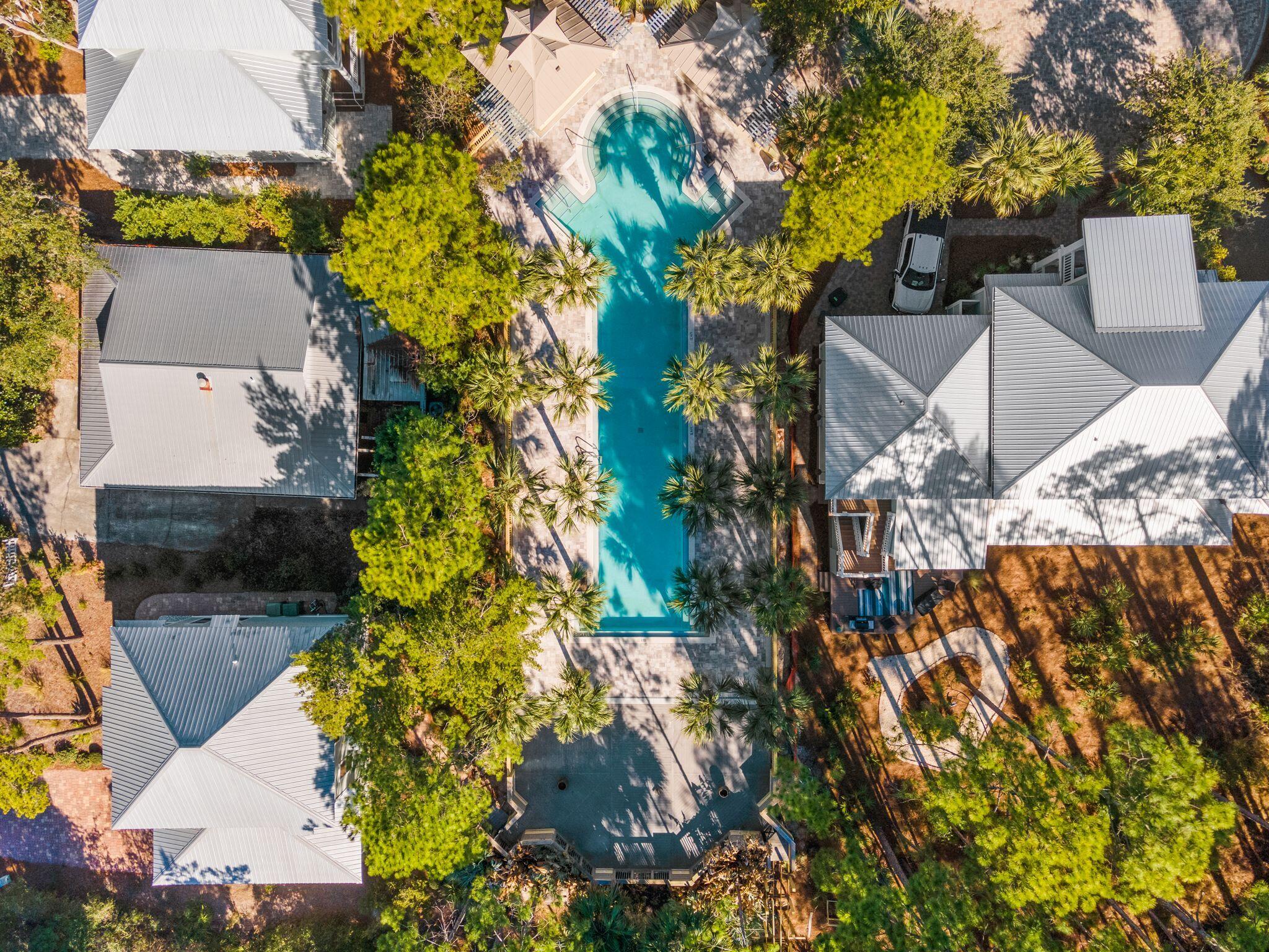 COTTAGES AT EASTERN LAKE - Residential