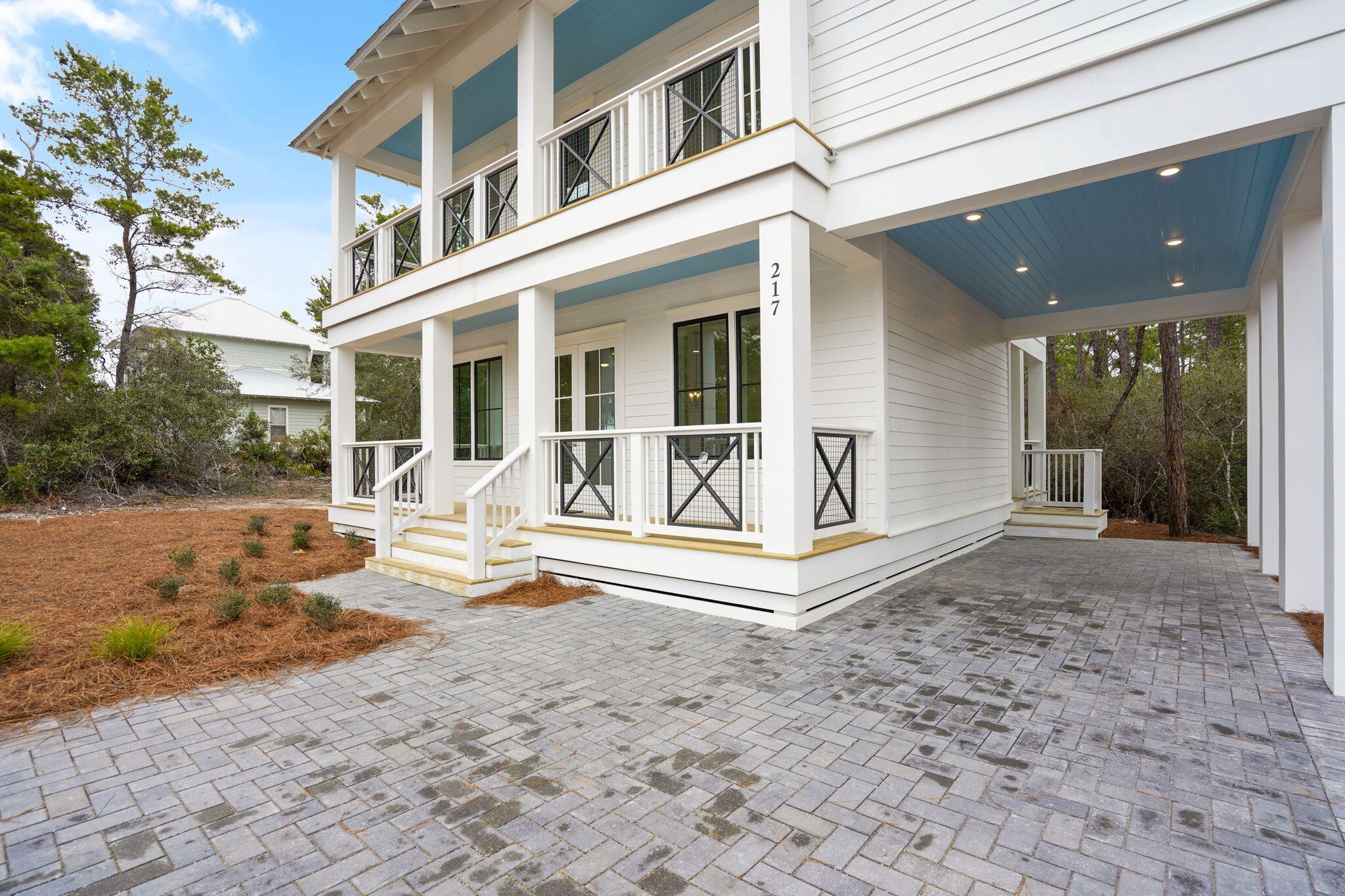COTTAGES AT EASTERN LAKE - Residential