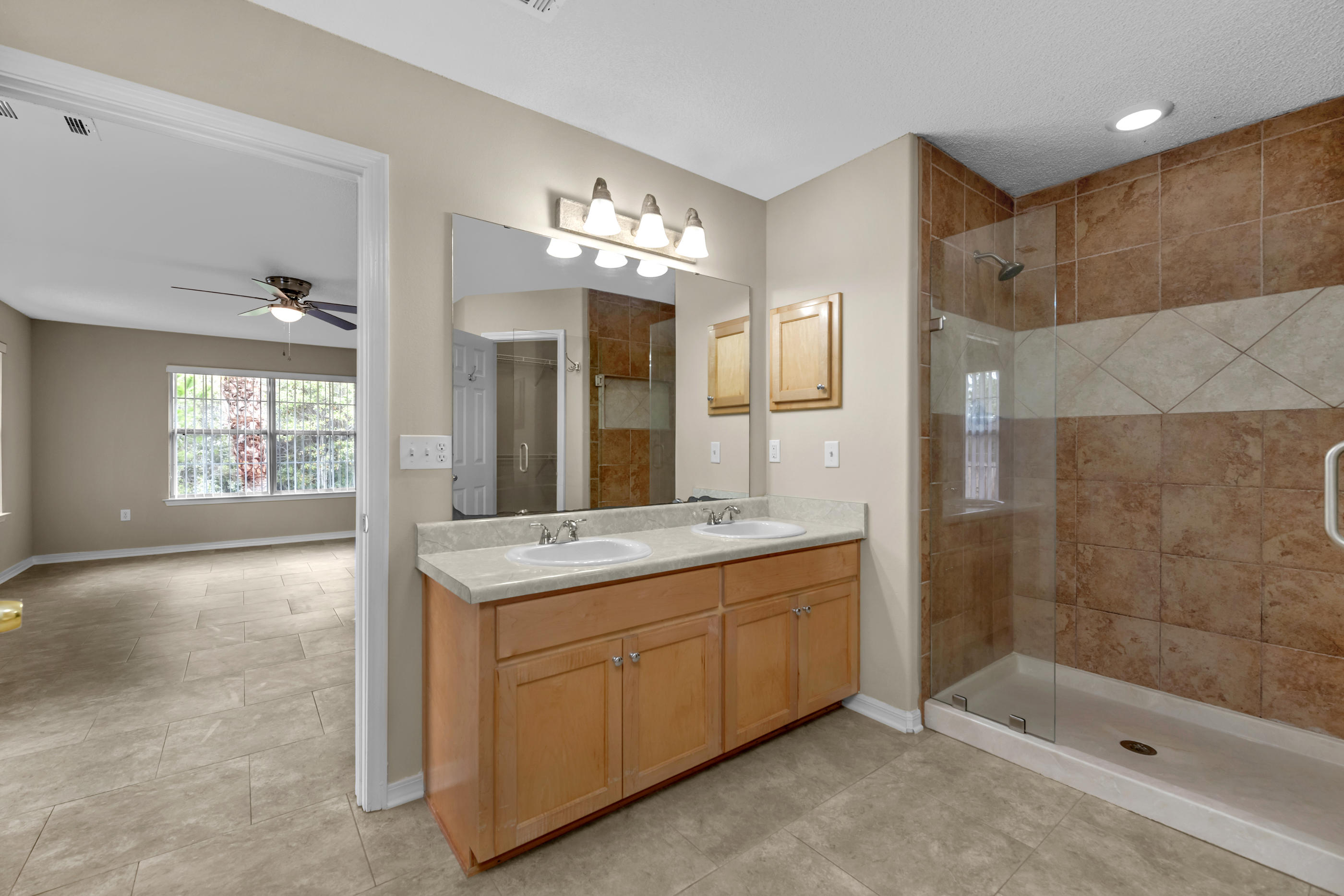 CREETWOOD PLACE - Residential