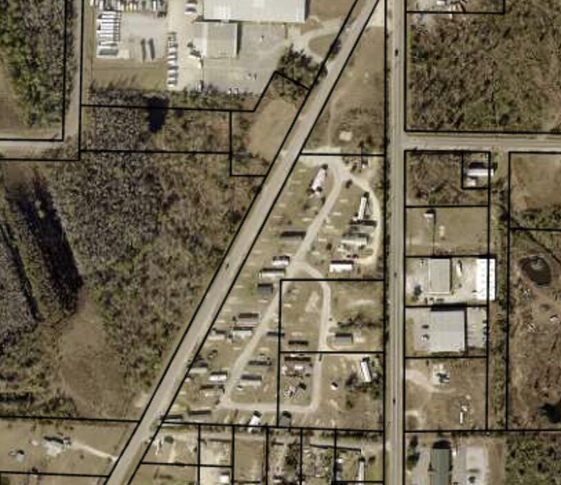 9 acre Mobile Home Park, 23 lots leased at $450 each monthly, 4 owned mobile homes leased at $3500 a month and 60 available mobile home lots available for lease