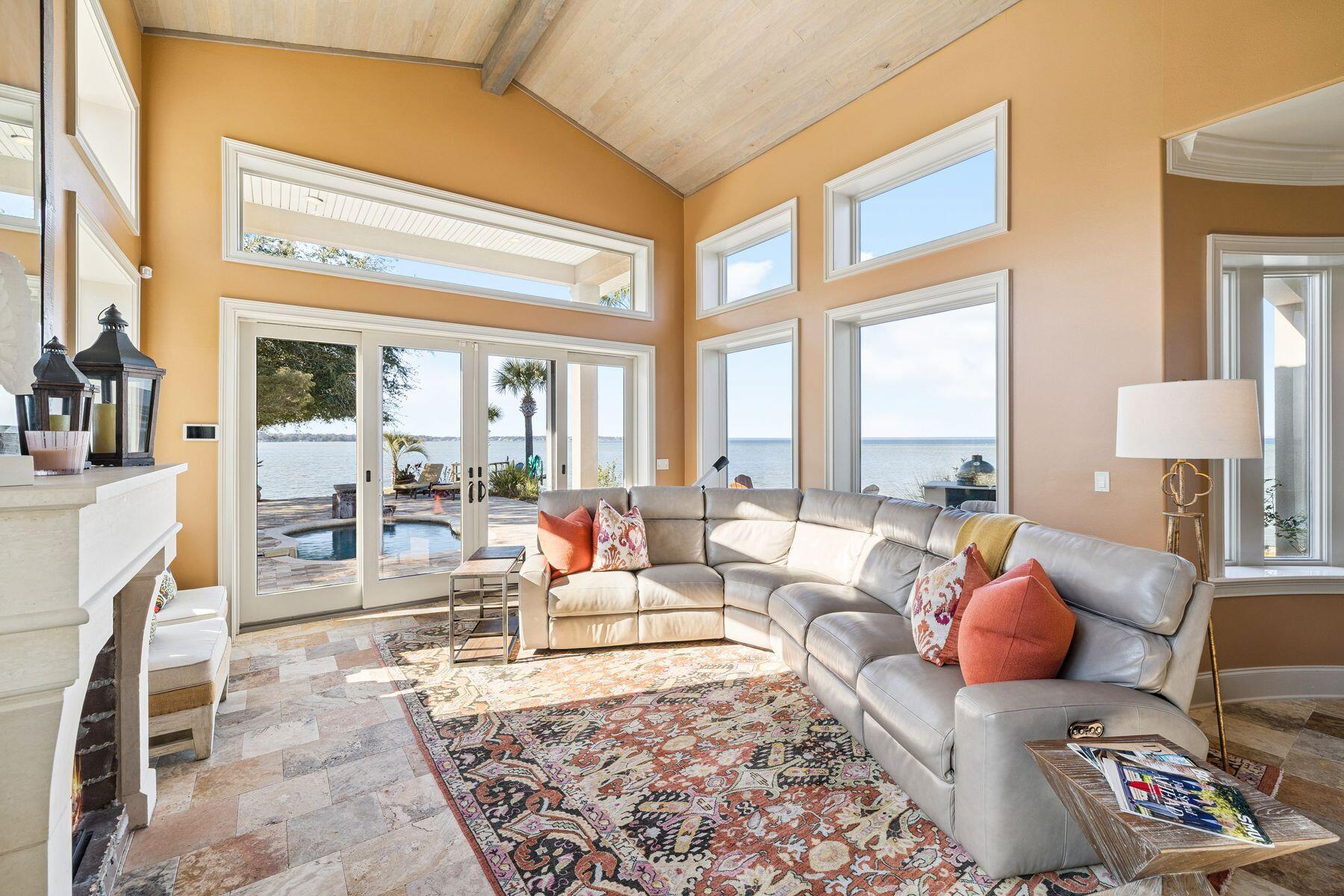 SANTA ROSA BEACH ESTATES - Residential