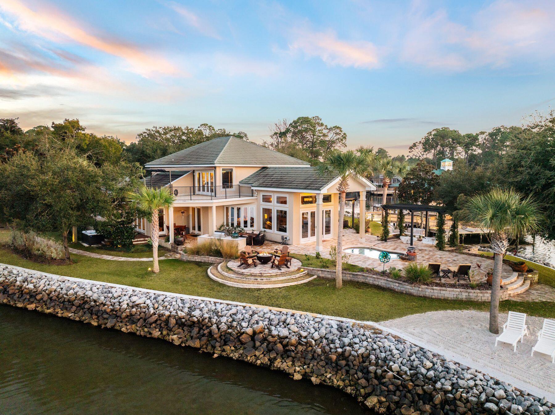 SANTA ROSA BEACH ESTATES - Residential