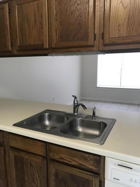 VIKING MANOR PH 1 - Residential Lease