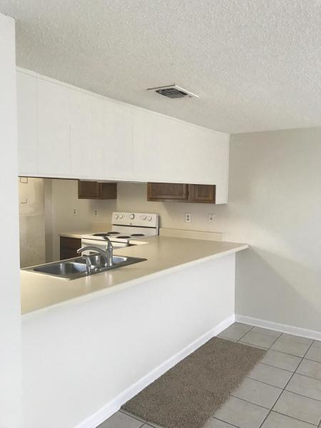 VIKING MANOR PH 1 - Residential Lease