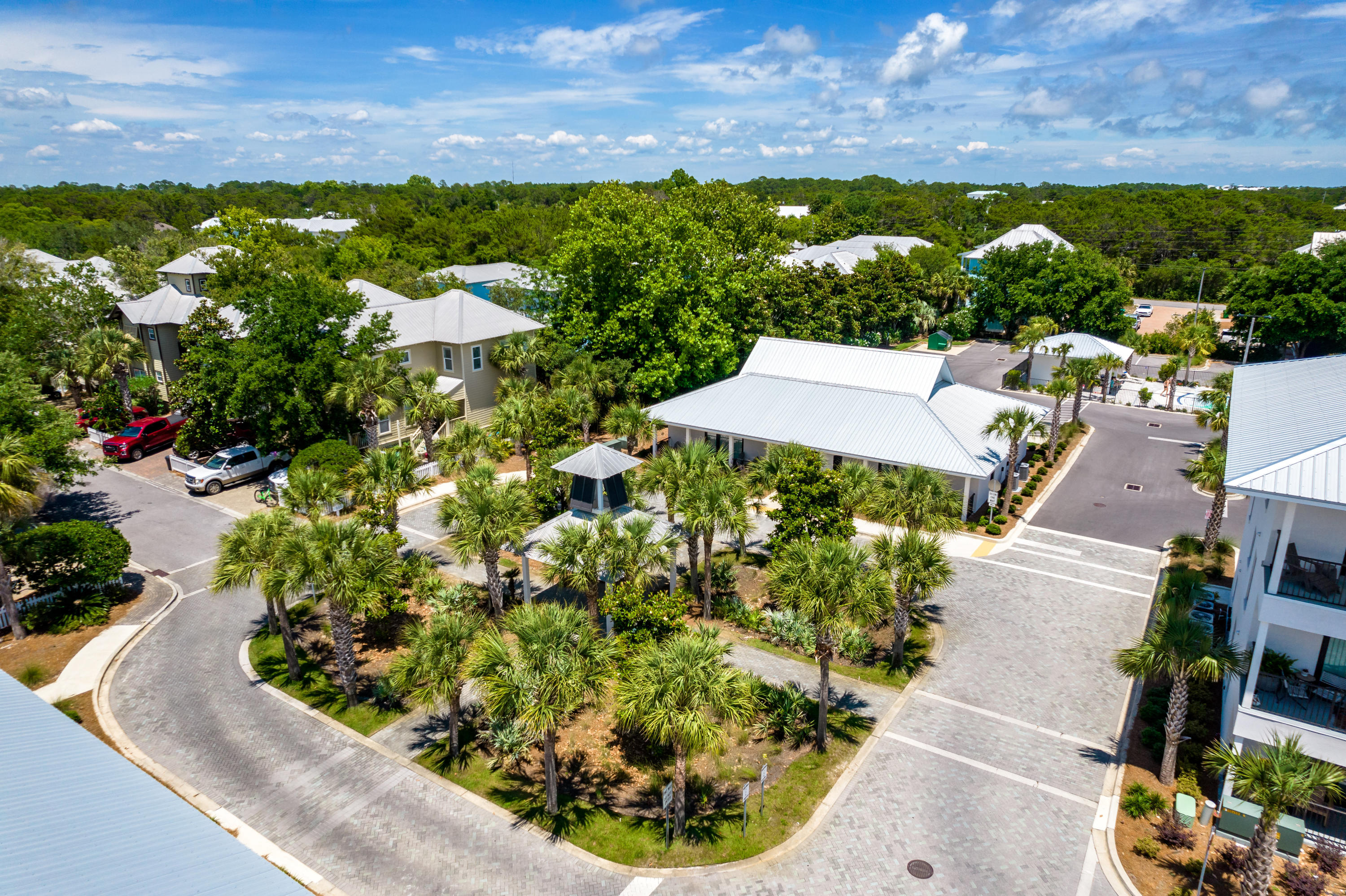Hidden Lake condominiums - Residential