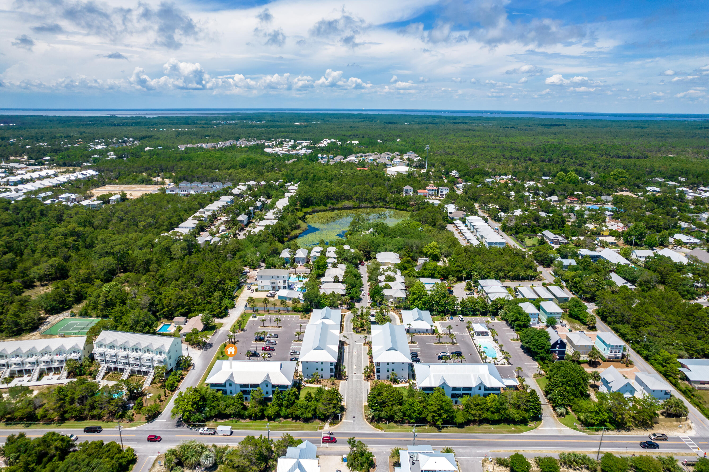 Hidden Lake condominiums - Residential