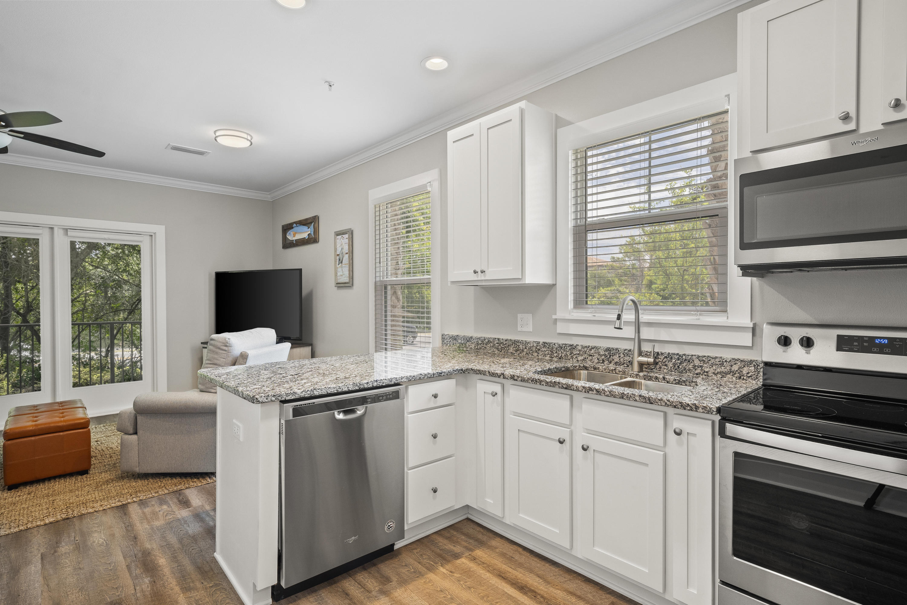 Hidden Lake condominiums - Residential