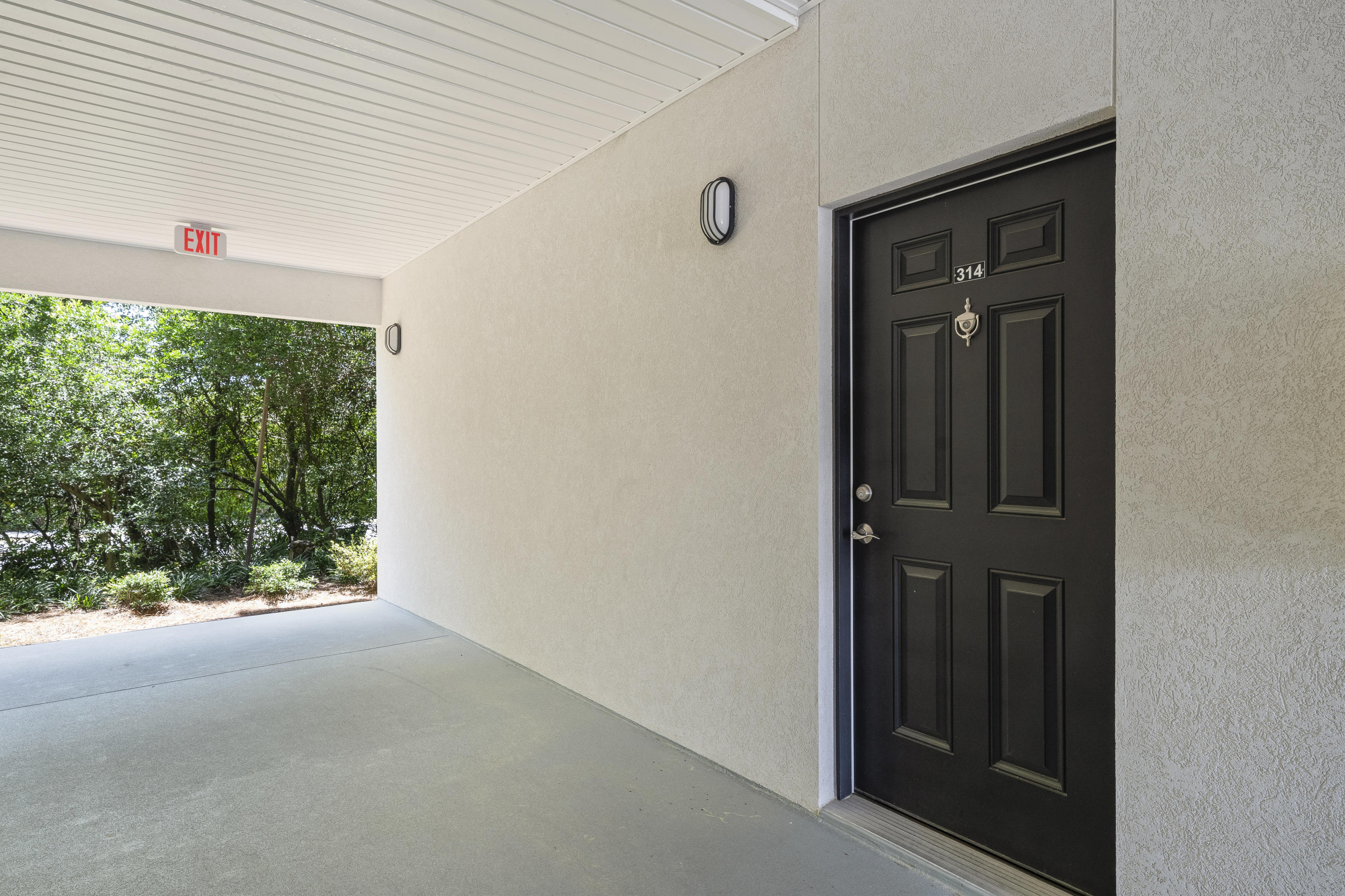 Hidden Lake condominiums - Residential