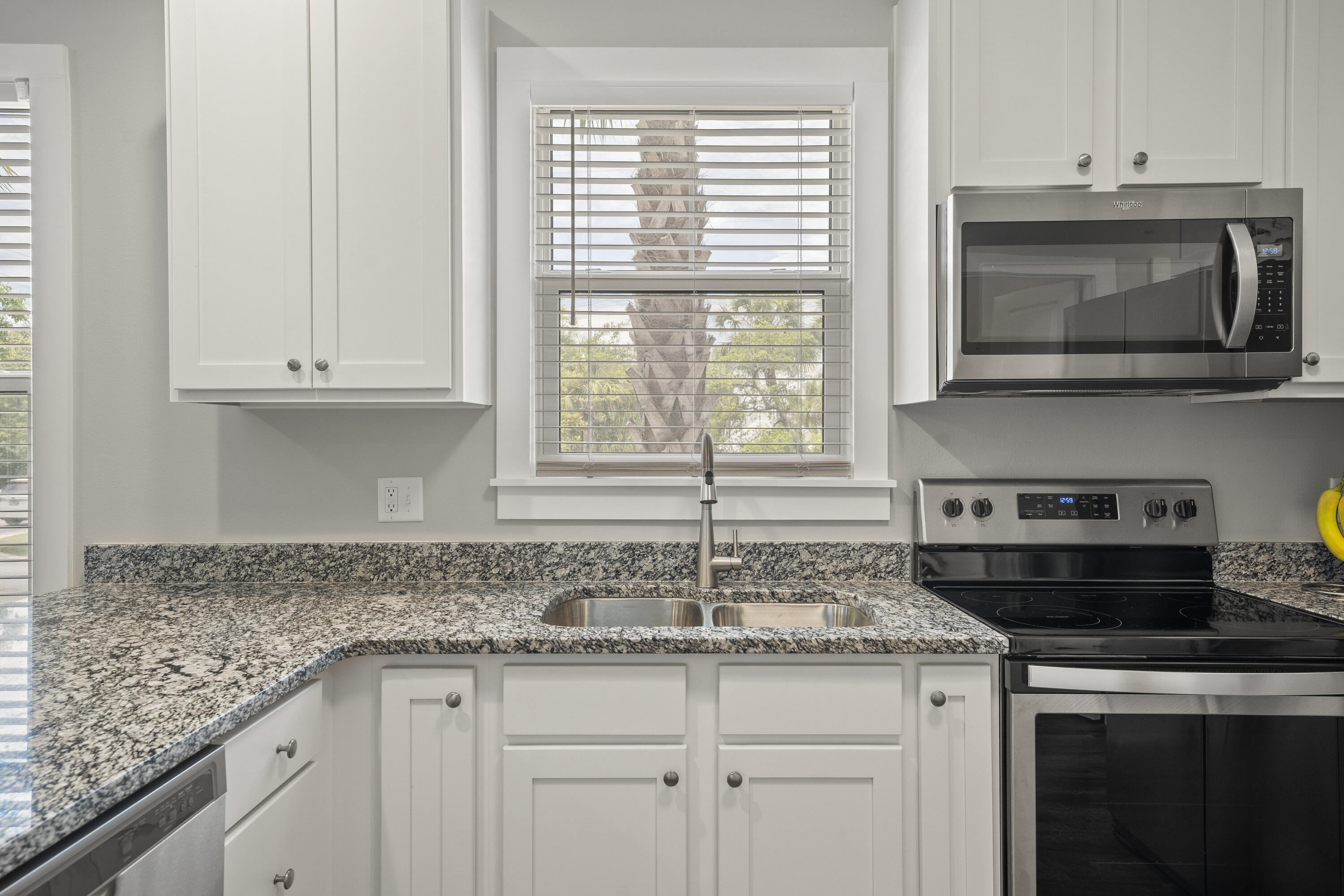 Hidden Lake condominiums - Residential