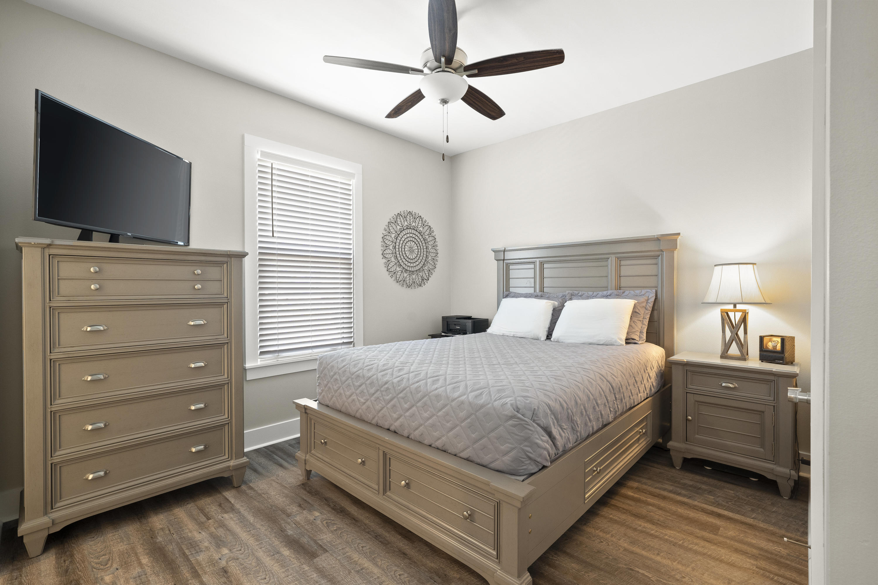 Hidden Lake condominiums - Residential