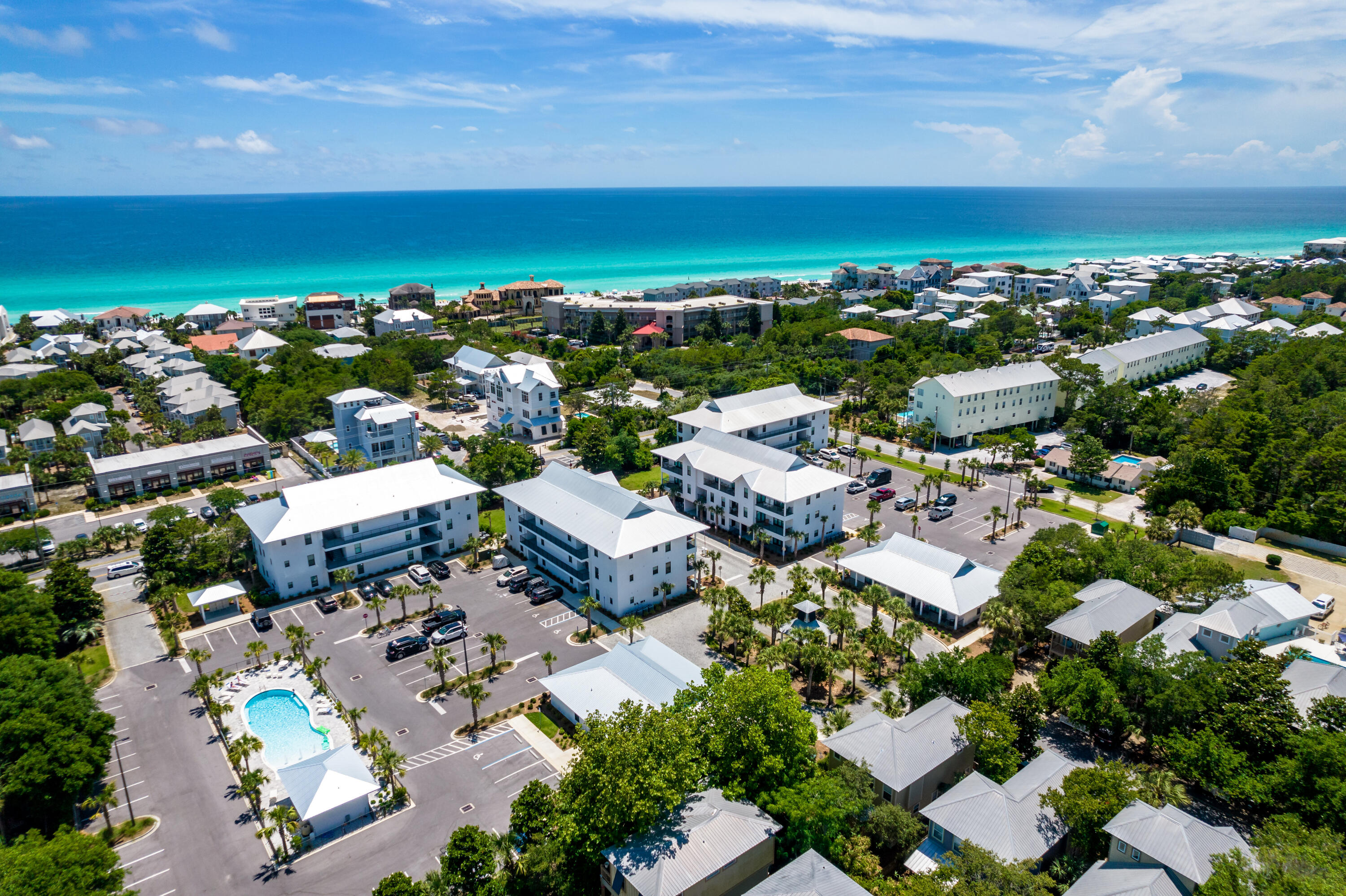 Hidden Lake condominiums - Residential