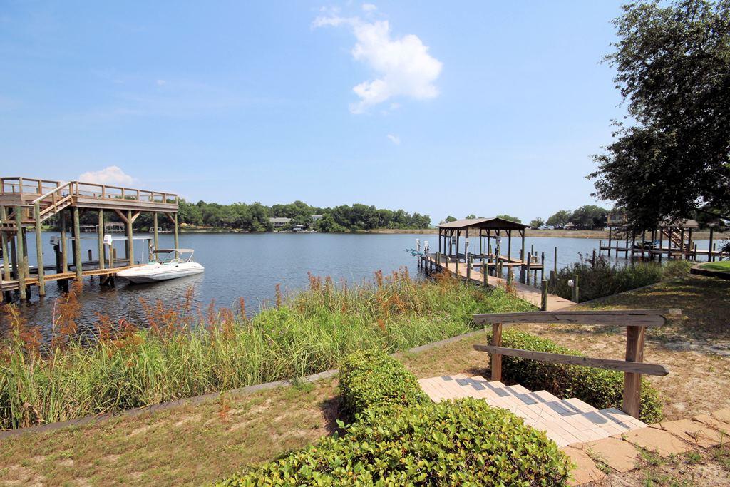 NORTH LAKE PIPPIN - Residential